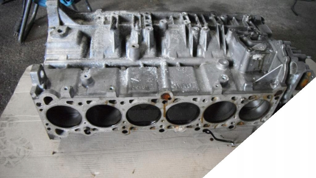 BMW E39 2.0 BLOK SILNIKA WAŁ KORBOWY TŁOKI