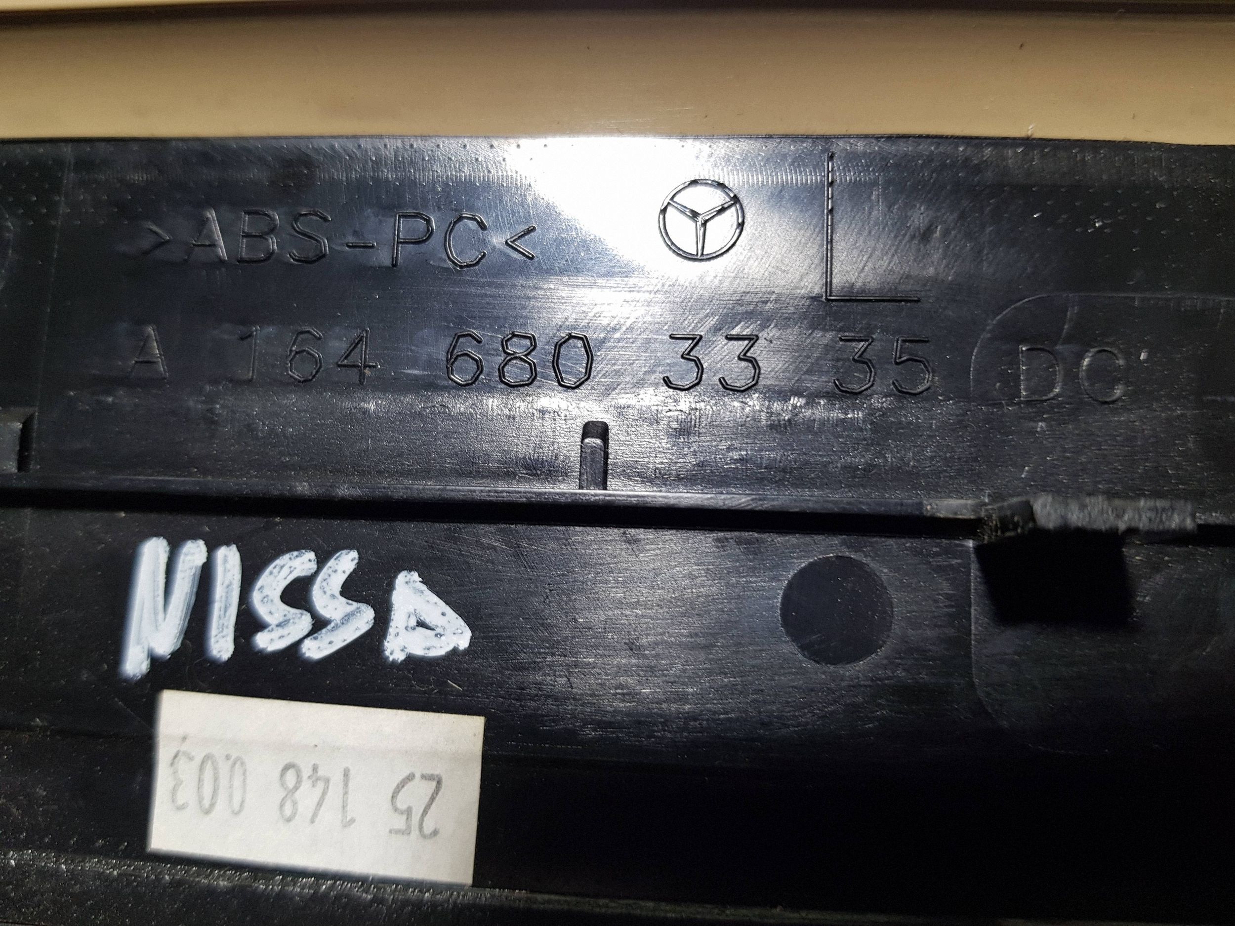 threshold cap moulding front front Mercedes ML W164 GL X164 A1646803335