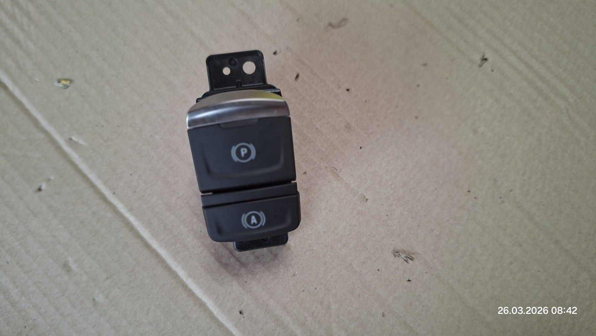 button electric brake Renault Arkana 251754069R