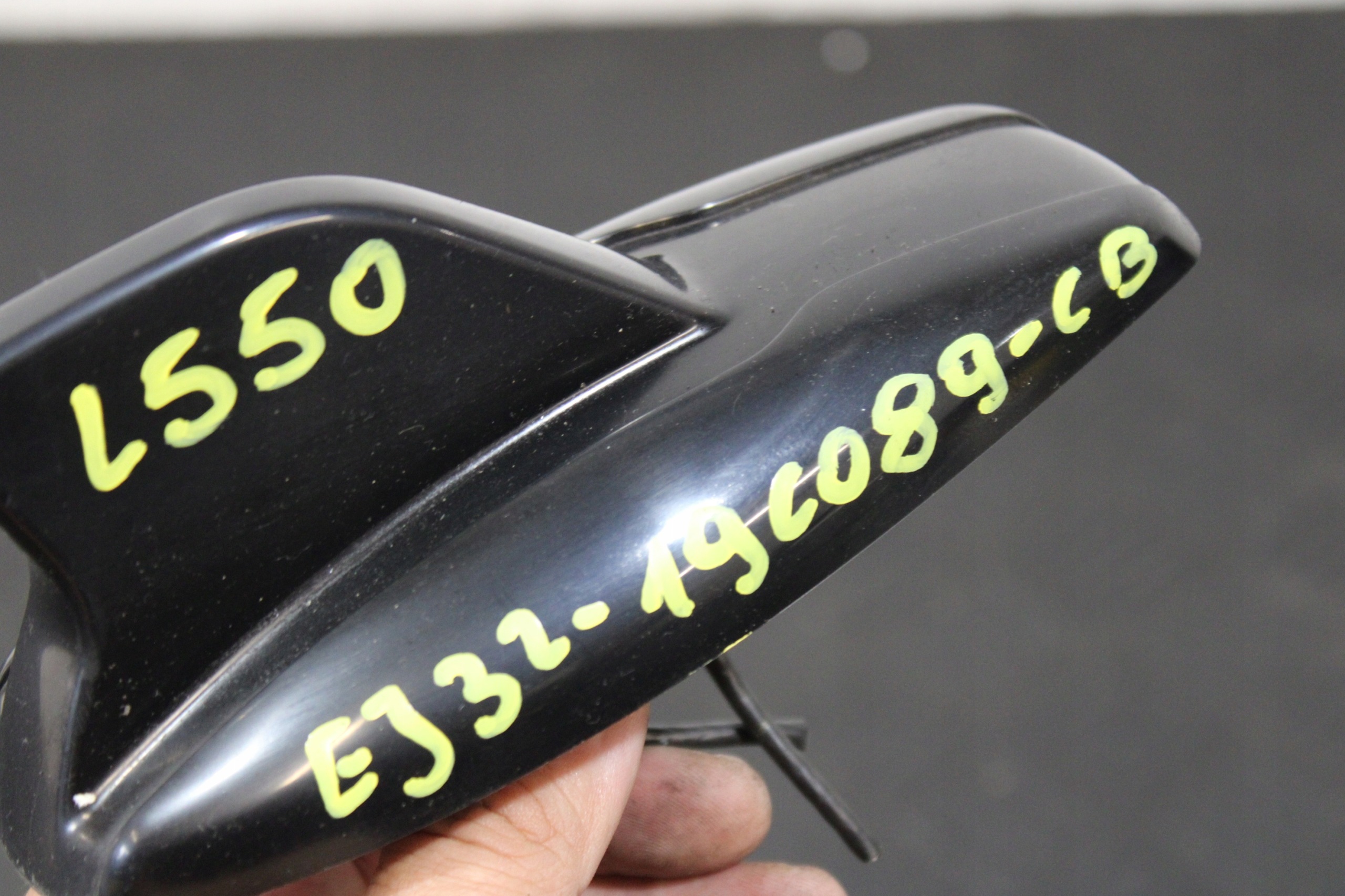 ANTENA dach EJ32-19C089-CB LAND ROVER DISCOVERY SPORT L550