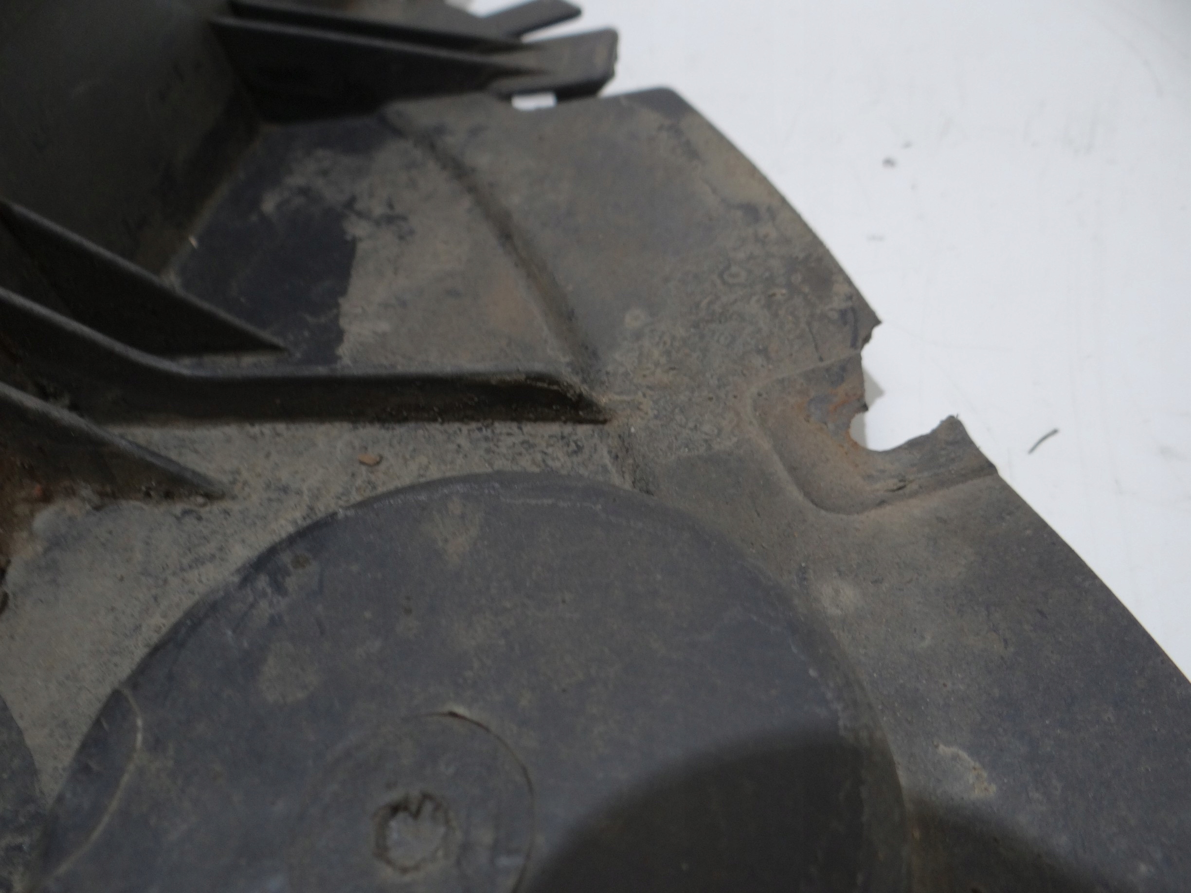 mudguard left front BMW E90 LCI M PAKIET 7903909 (17898997)