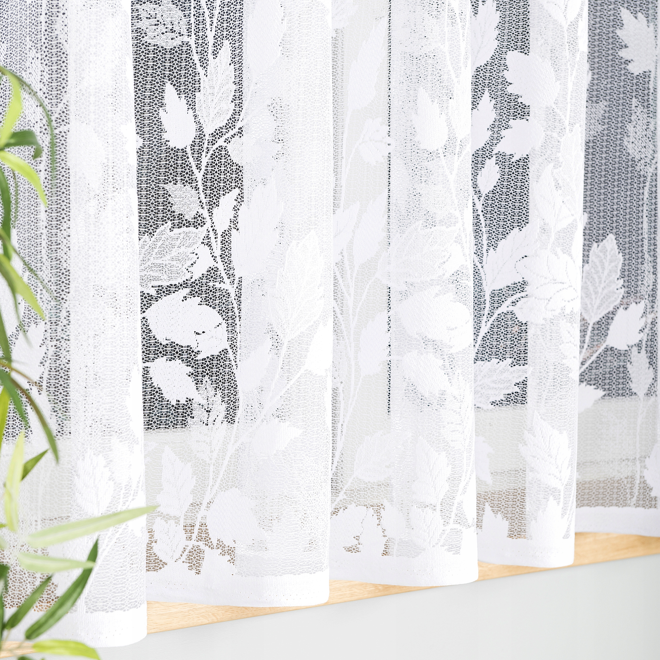 ZASŁONA FIRANA GOTOWA ŻAKARDOWA NA TAŚMIE BEZ PRASOWANIA DO SALONU 400x180 Marka Nav-Hess