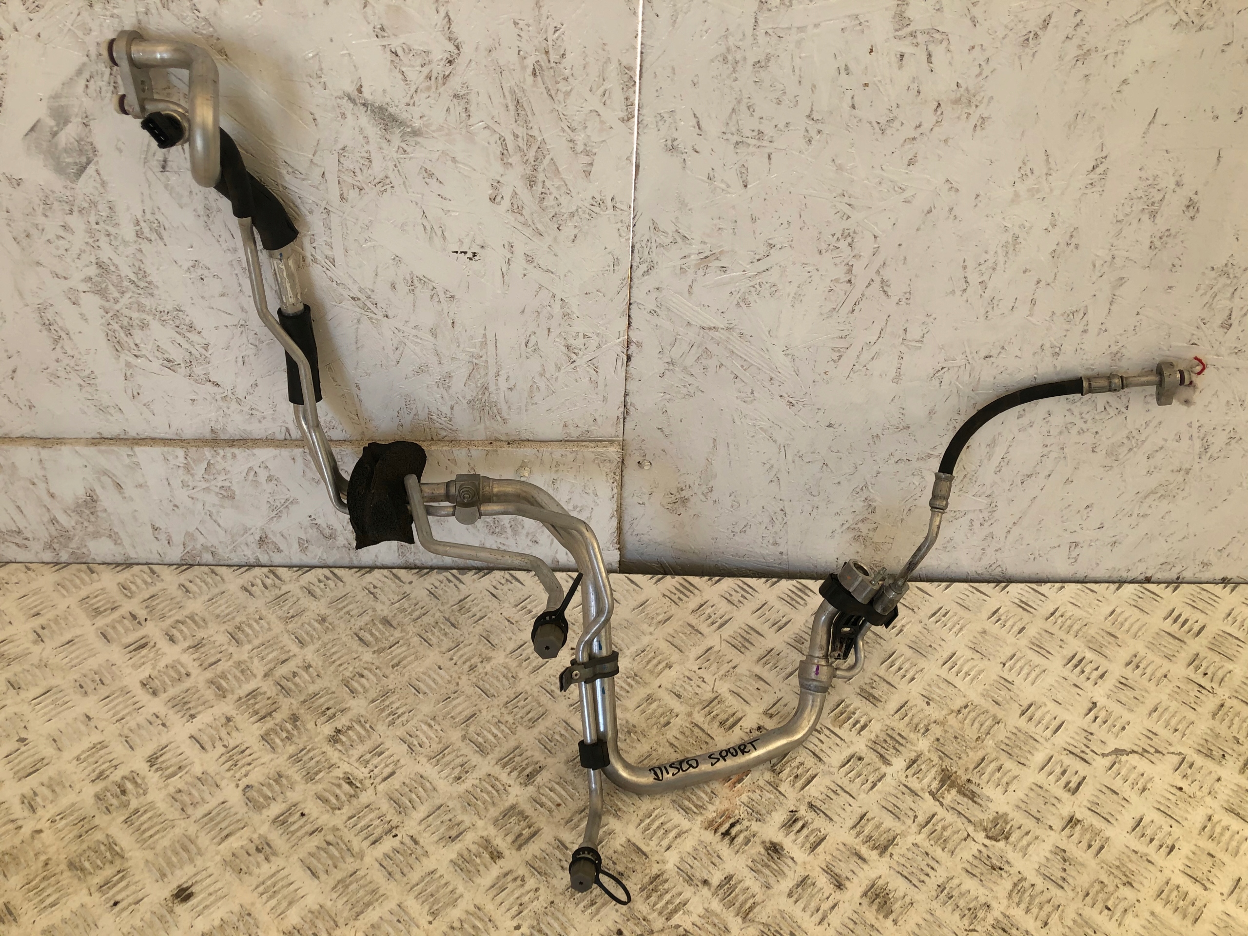 RANGE ROVER DISCOVERY SPORT L550 RURA KLIMATYZACJI Producent części Land Rover OE