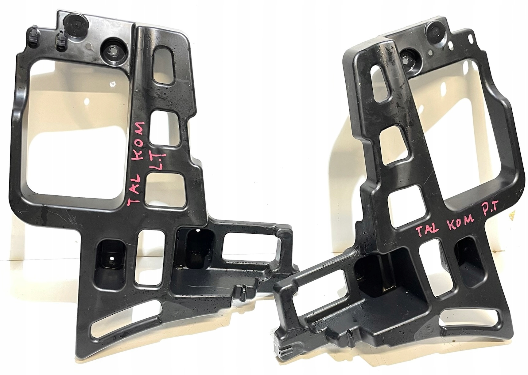 RENAULT TALISMAN KOMBI LEFT SUPPORT REAR PART 850415330R