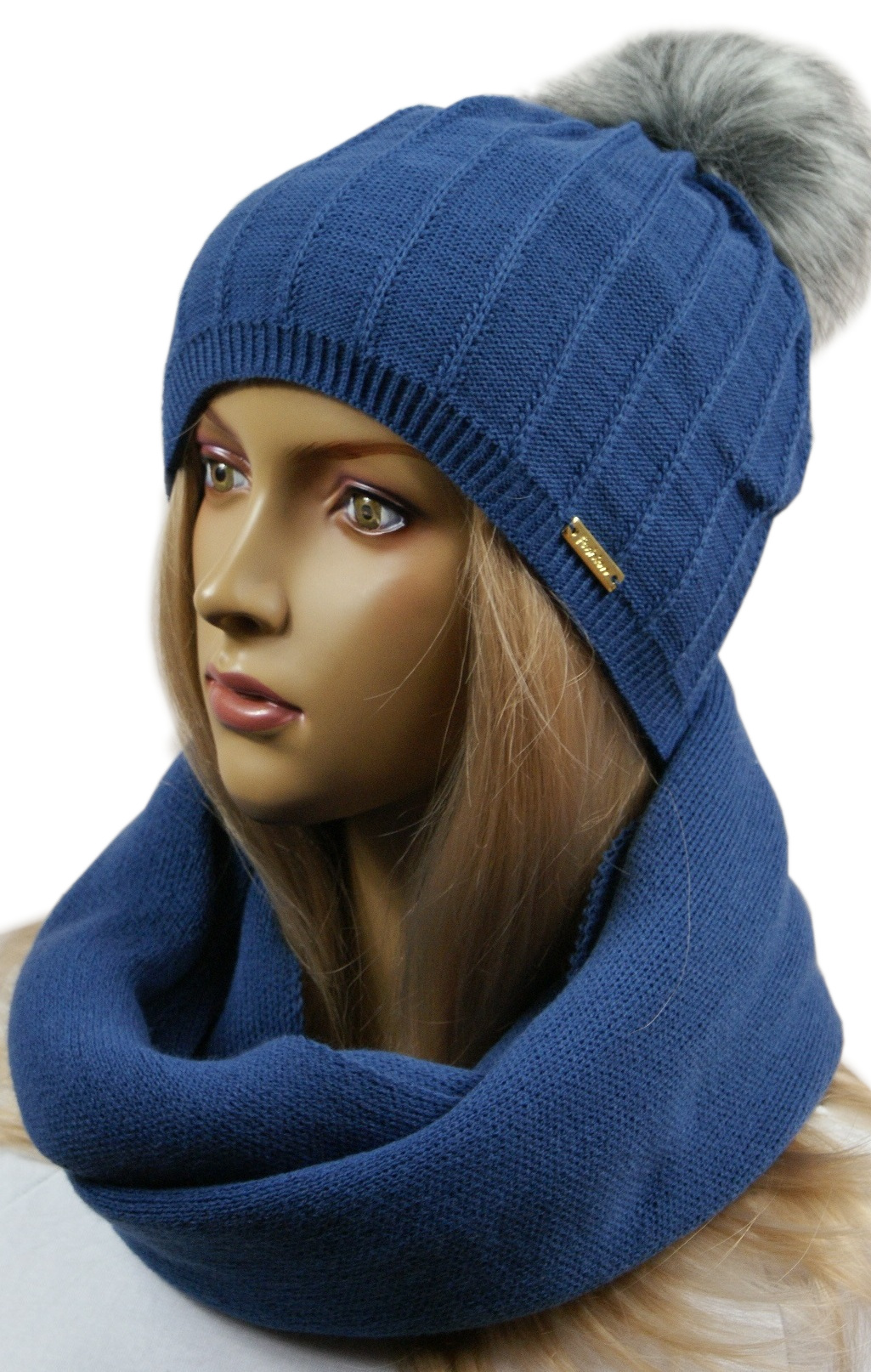 

Komplet Czapka pompon+ Komin 15
