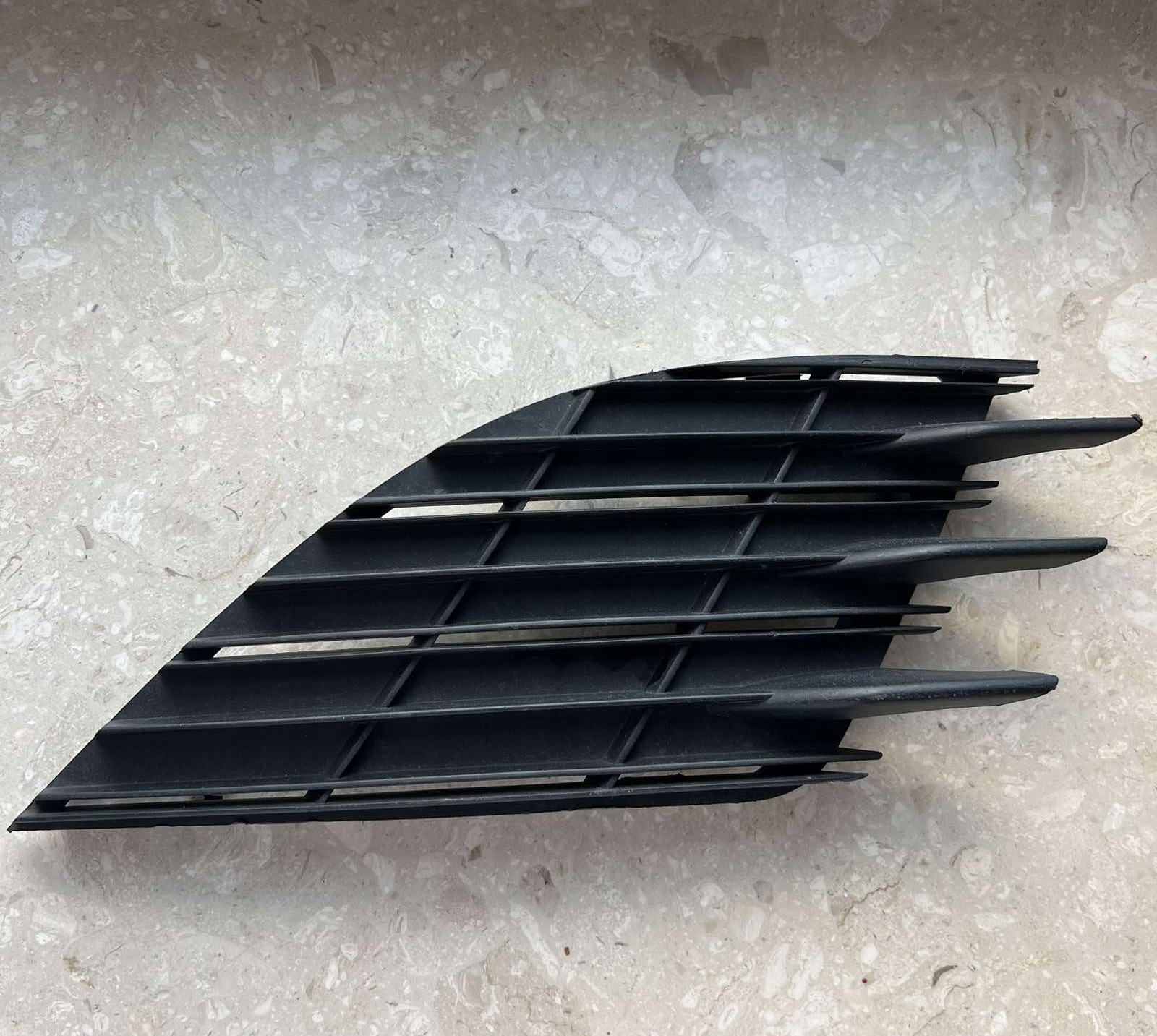 PEUGEOT 308 grid of a bumper left front front AA36136874