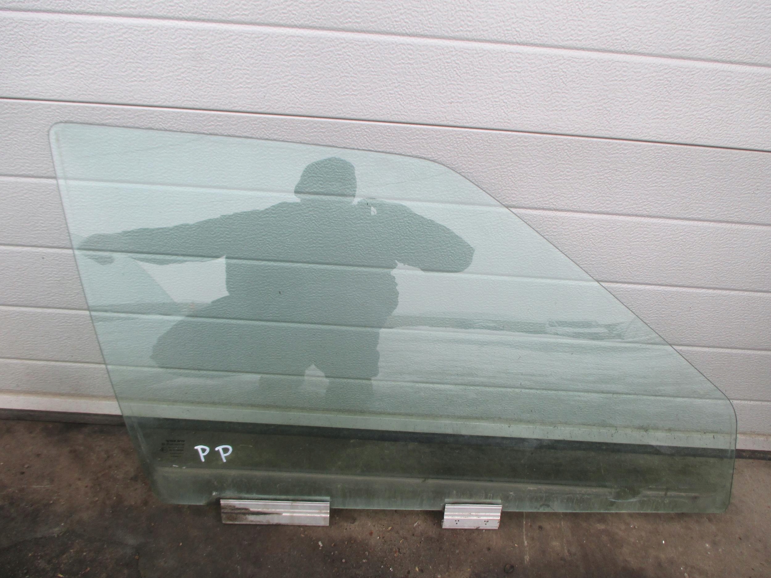 VOLVO 850 KOMBI 91-96 SZYBA PRAWY PRZÓD