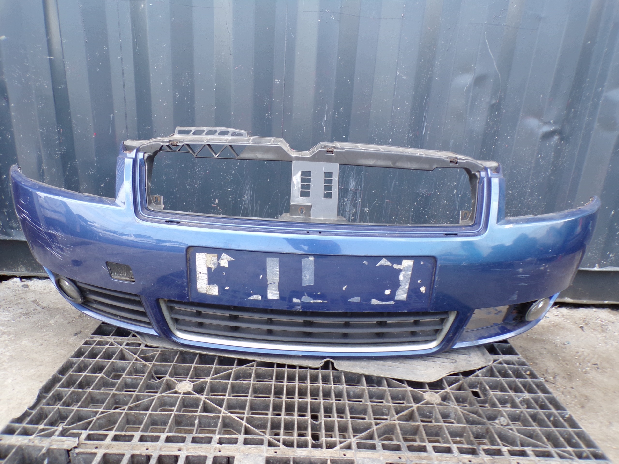 front bumper front AUDI A4 B6 CABRIO KABRIO (R1)