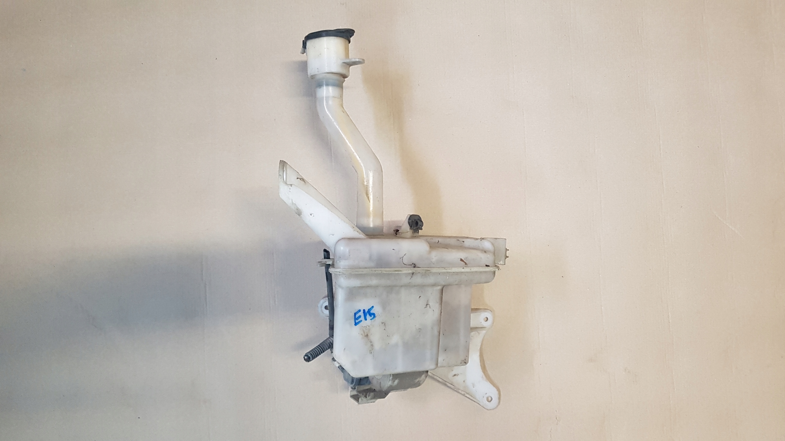 TOYOTA COROLLA E15 07-12 БАЧОК ОМИВАЧА