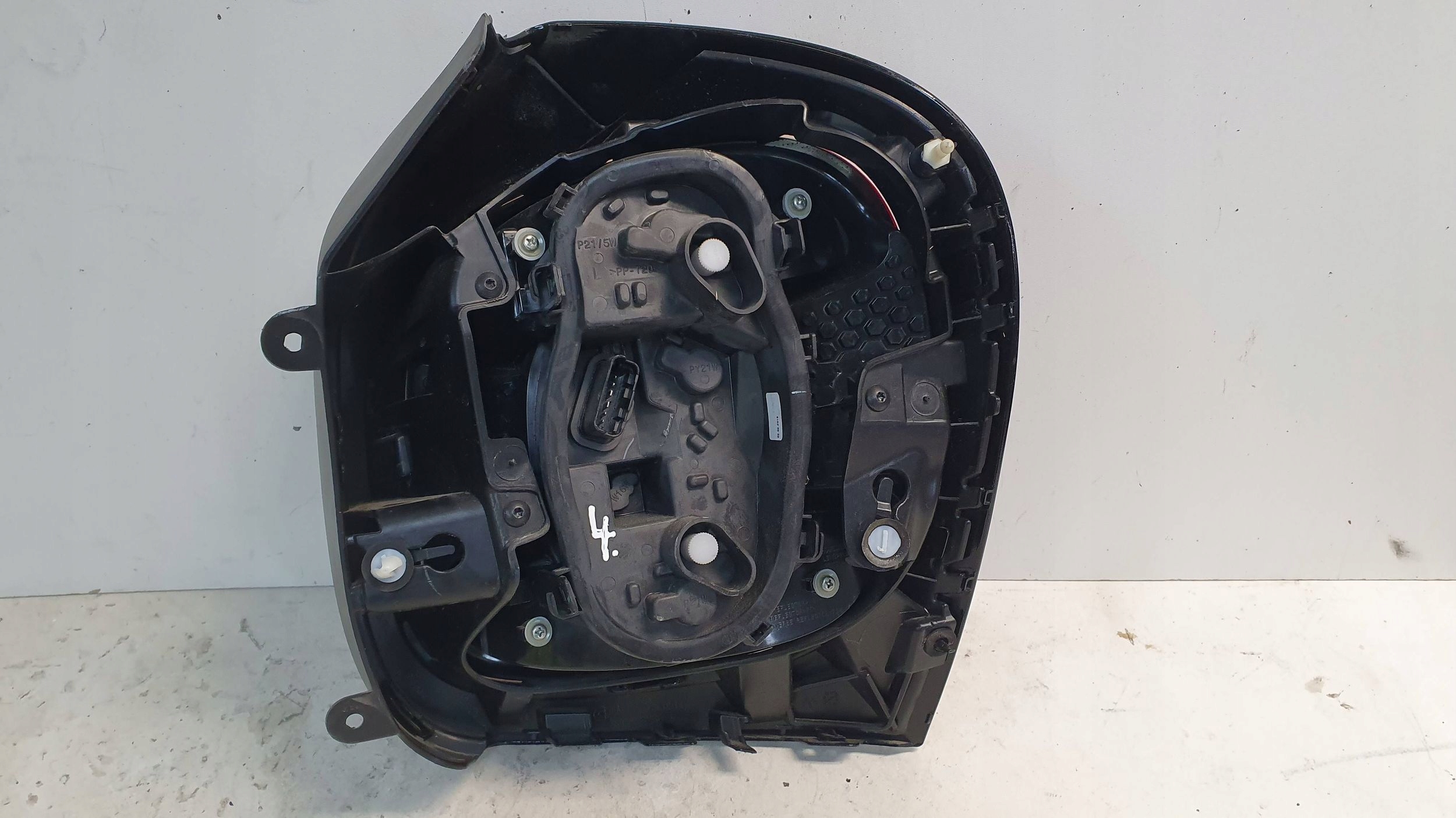 light rear part left A4539063100 SMART FORFOUR III 14