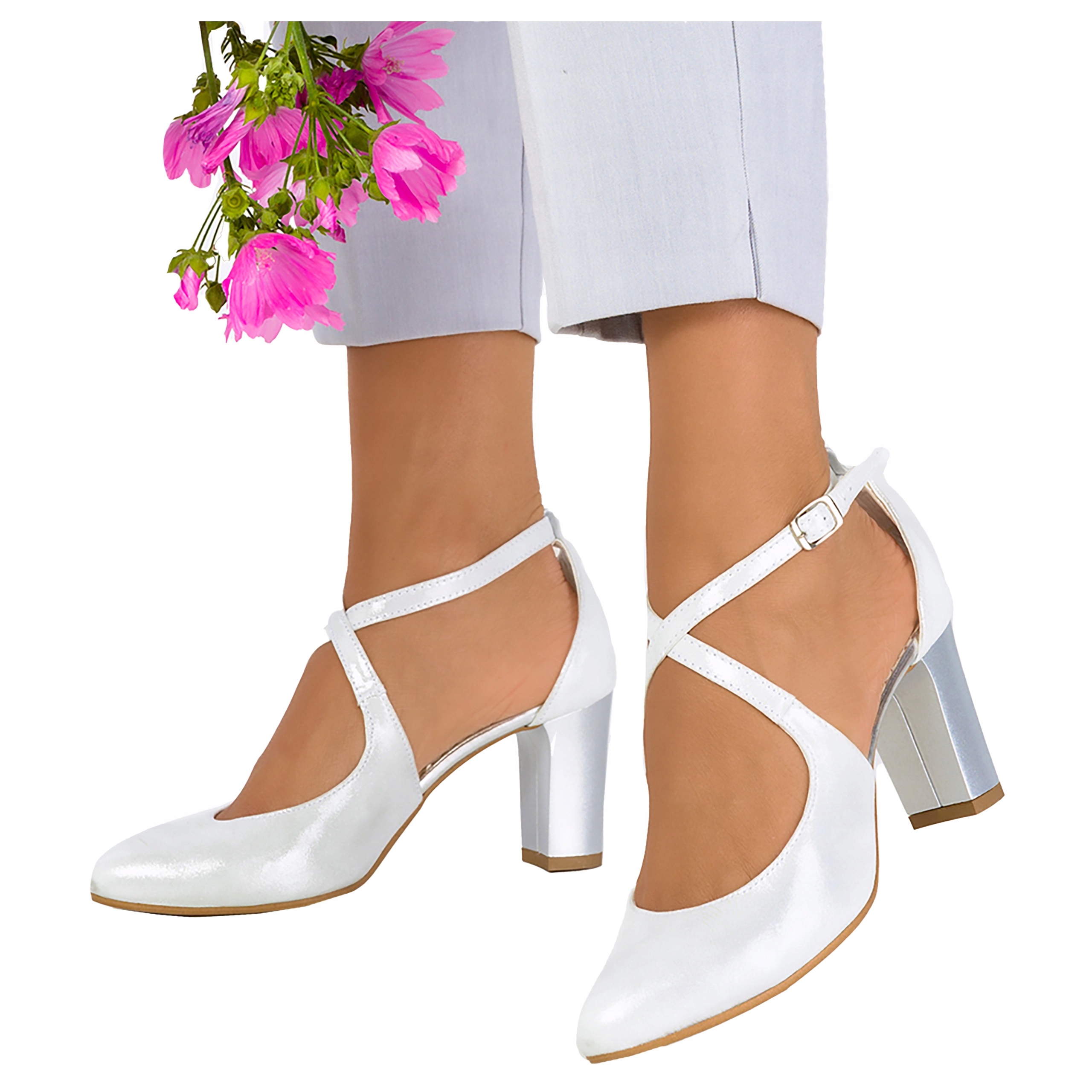 Stříbrné Dámské Kožené Lodičky Lesklé Na Podpatku Pásky Na Kříž vel. 41