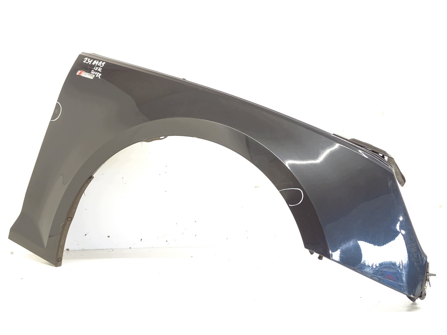 fender right front front AUDI A4 B9 8W LX7L