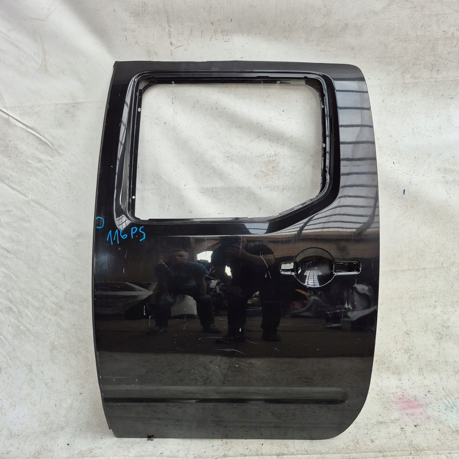 NISSAN NAVARA PATHFINDER D40 06- door left rear part rear.