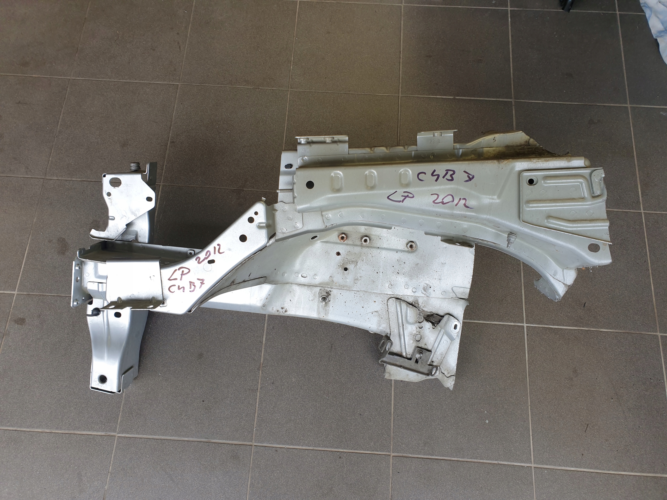 LONGHERONE FARTUCH quarto LONGHERONE CITROEN C4 B7 II 2010-2018