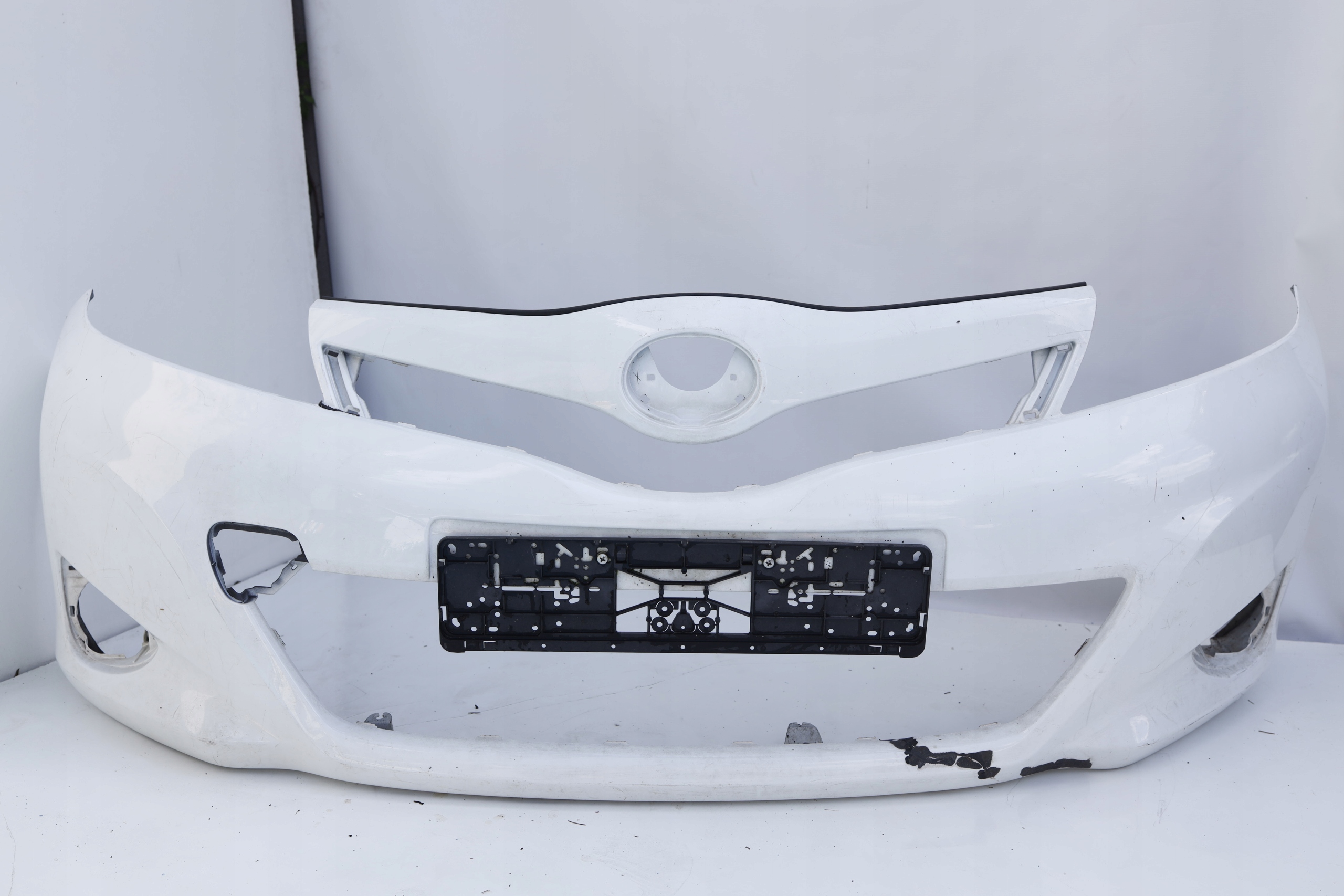 ZDERZAK TOYOTA YARIS III 3 PRZÓD PRZEDNI ZDERZAK TOYOTA YARIS III 3 ...