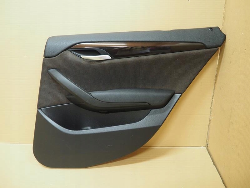 обивка дверные карты задний правый задняя BMW X1 E84