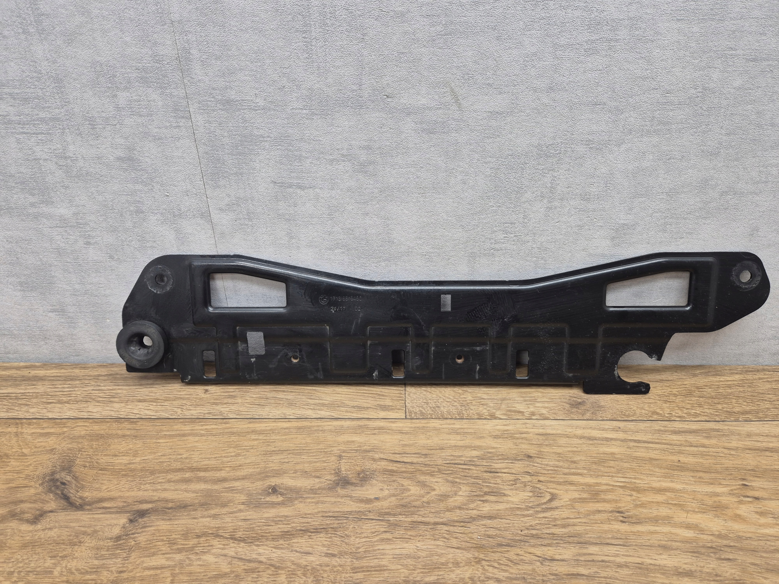 BMW F30 330e HYBRYDA bracket console tanks levelling 8619460