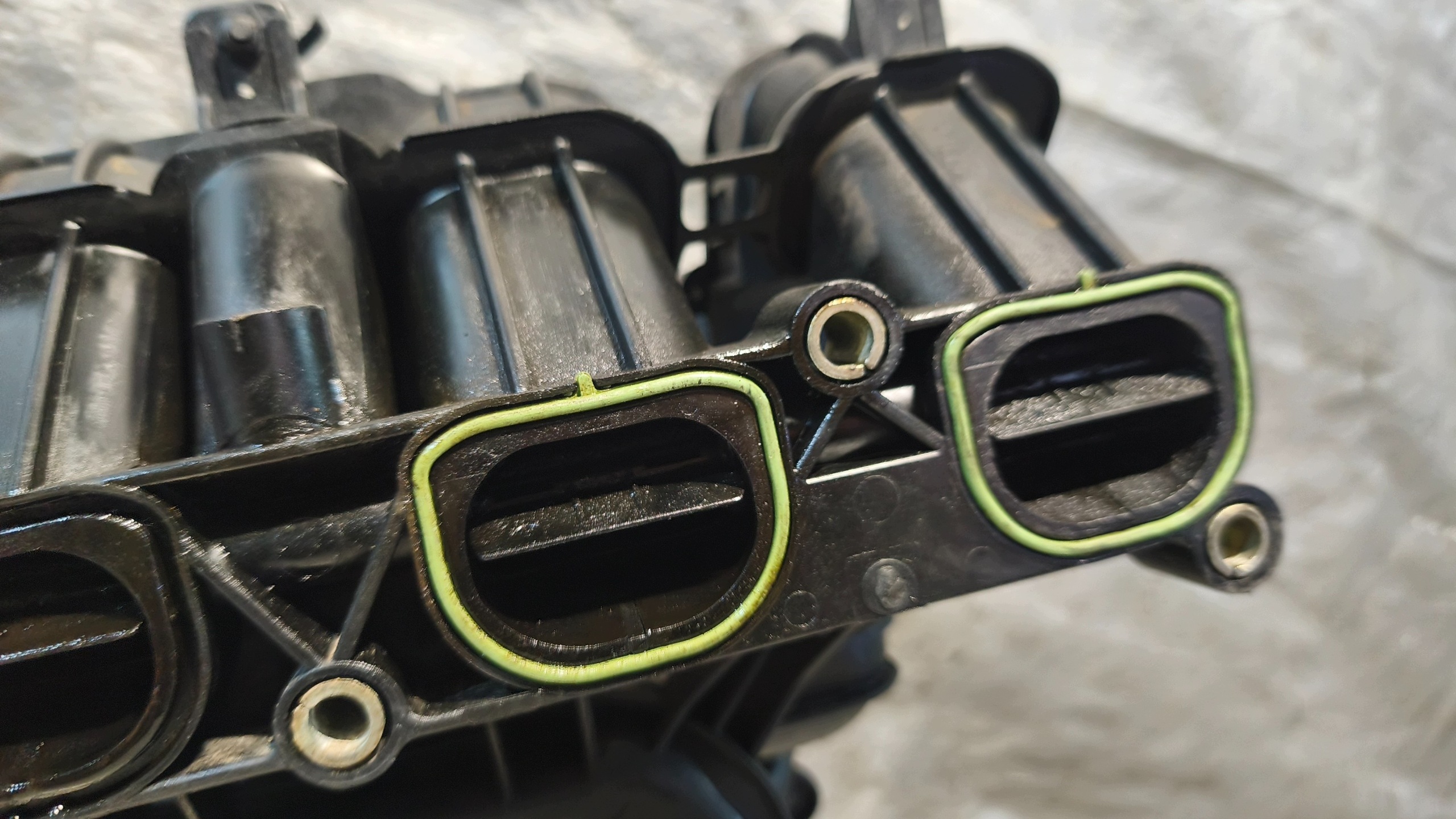 intake manifold FORD FOCUS C-MAX 2003r 1.8B