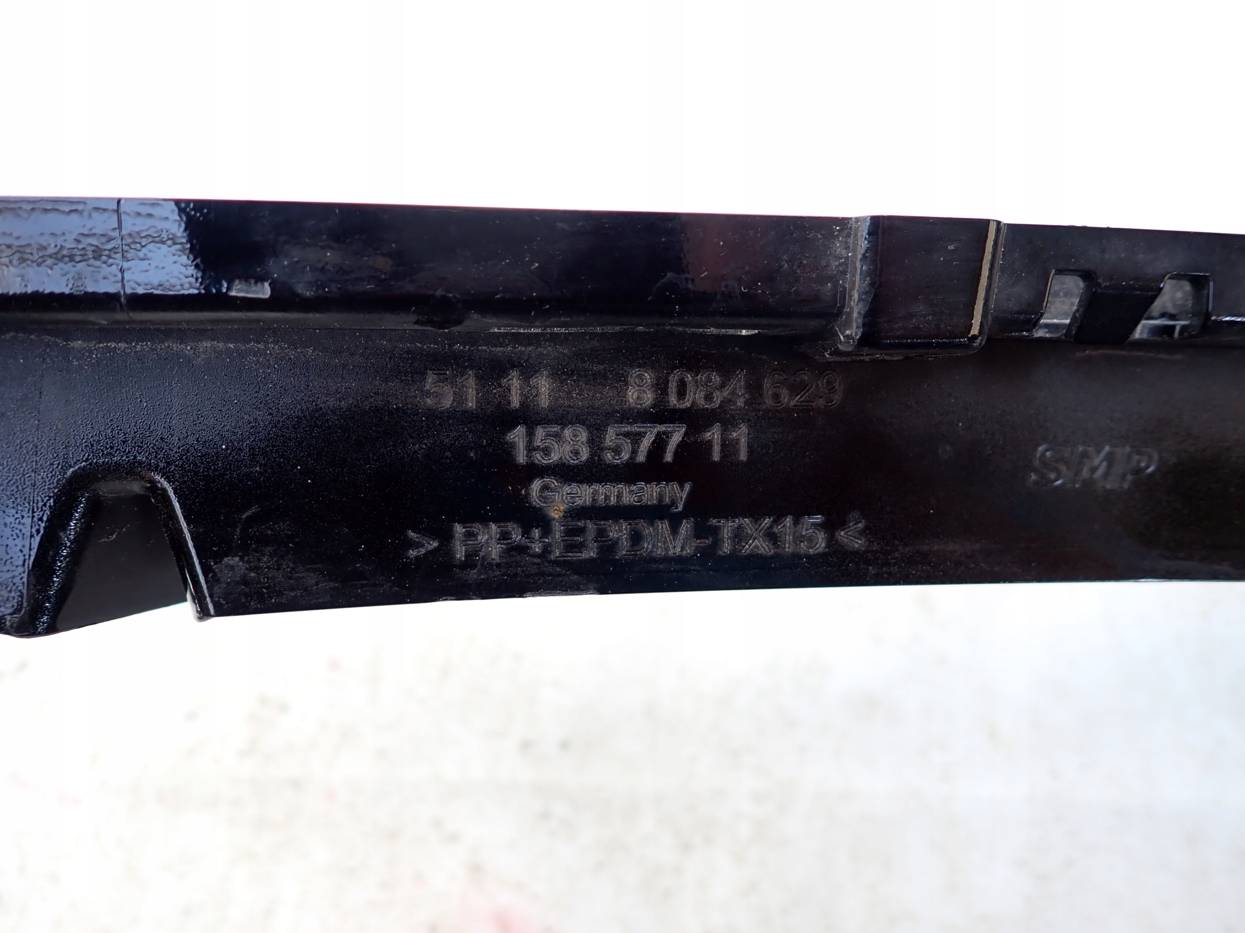 BMW 5 G60 G61 m-packet 23-> grid of a bumper central