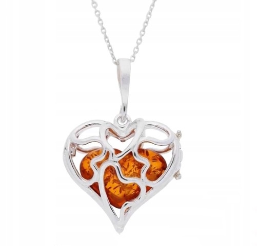 Stříbrný Přívěsek Ažurové Srdce S Jantarem