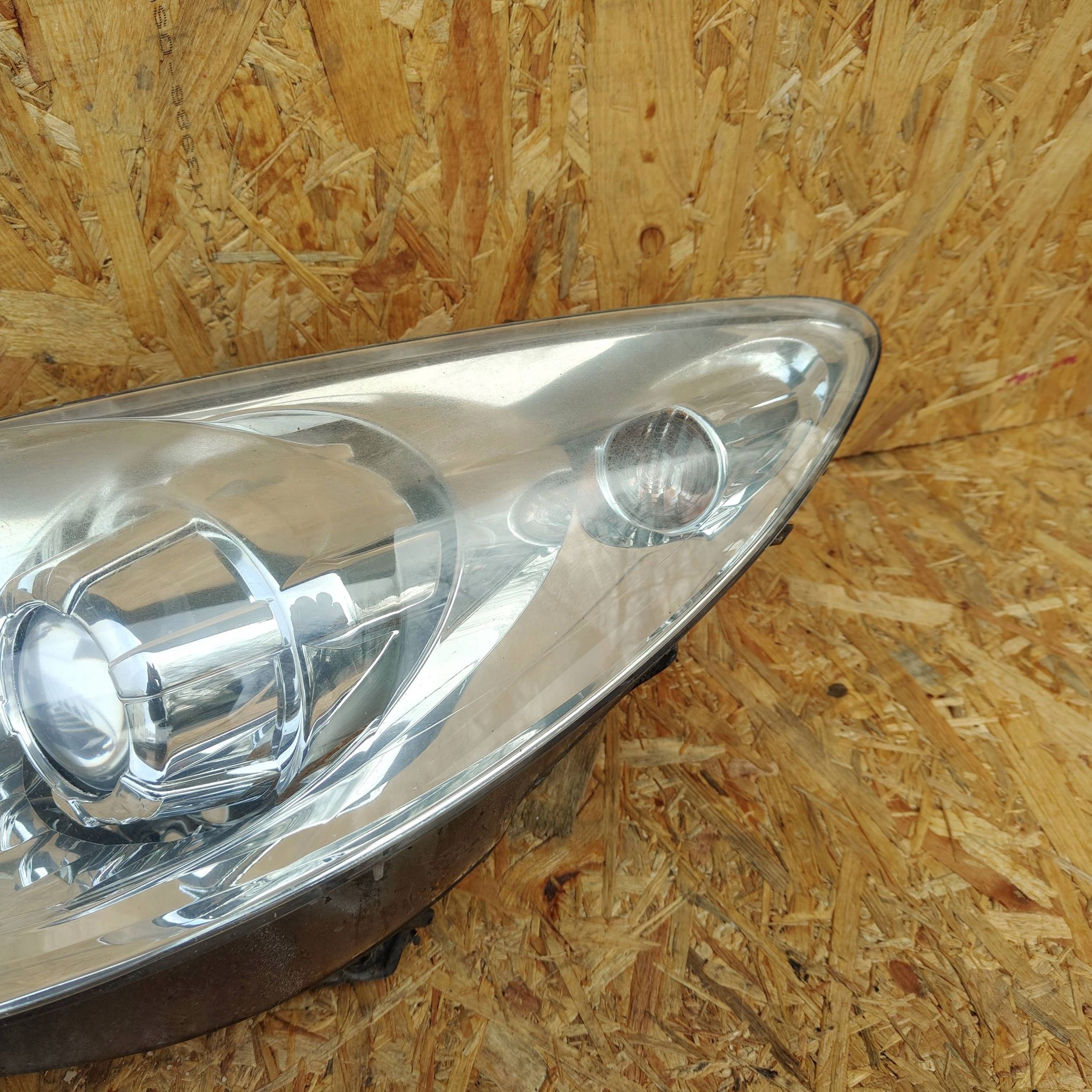 Reflektor front side left Peugeot 307 9681834880 lens