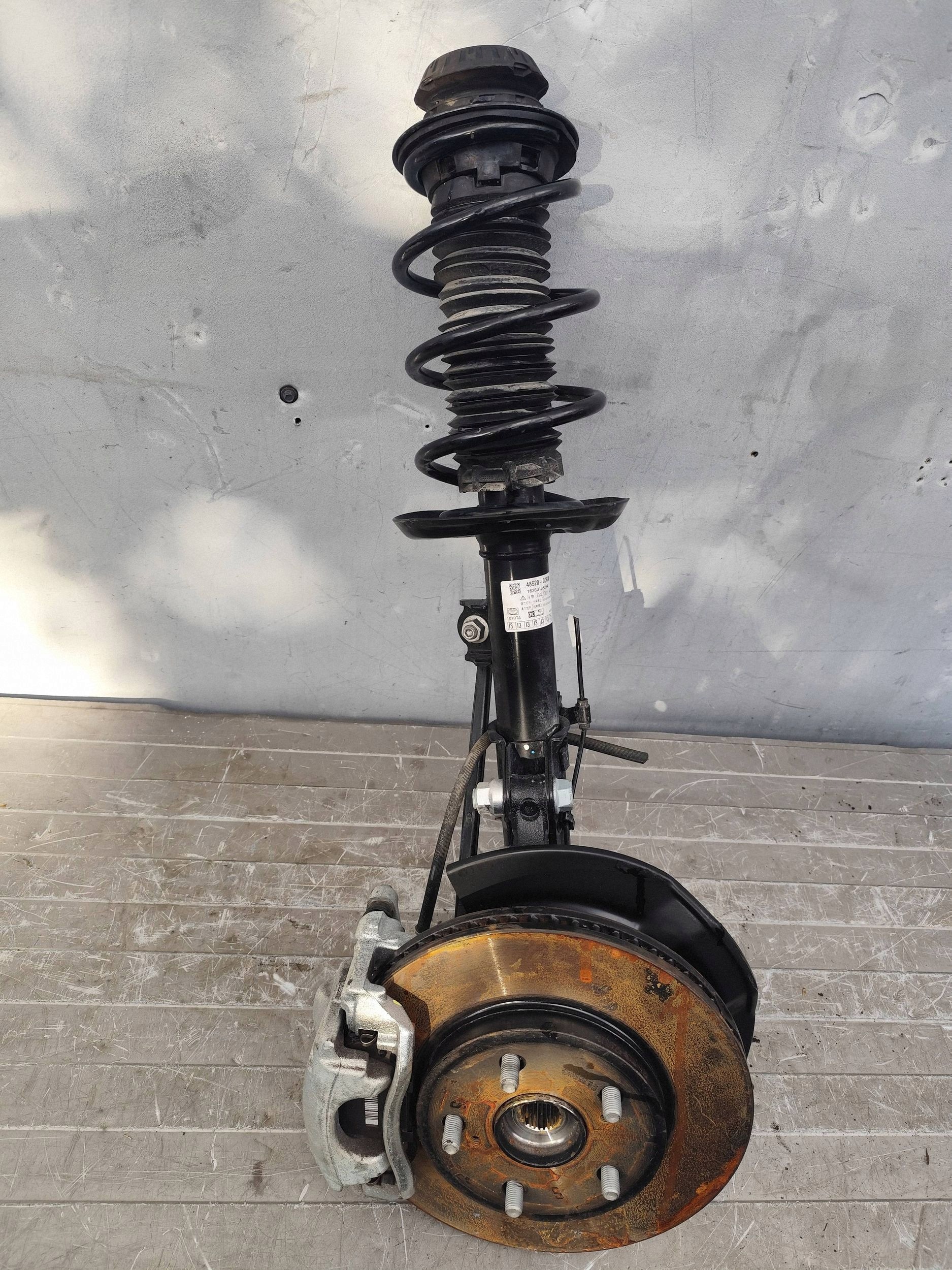 TOYOTA YARIS CROSS swing shock absorber front left complete DEMONTAZ