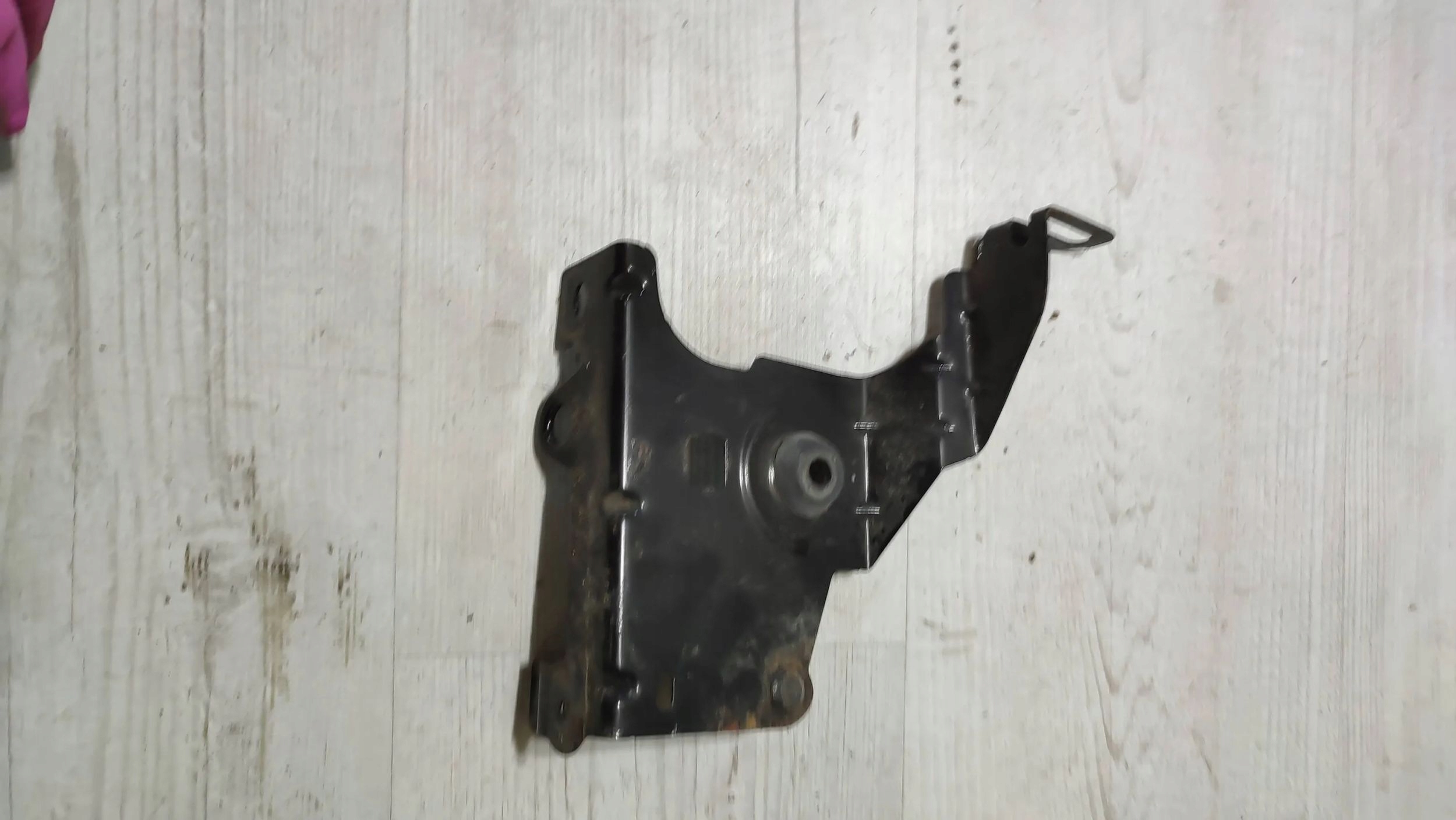 Dacia Duster II 17r 1.2 Halter Obudowy filter luft