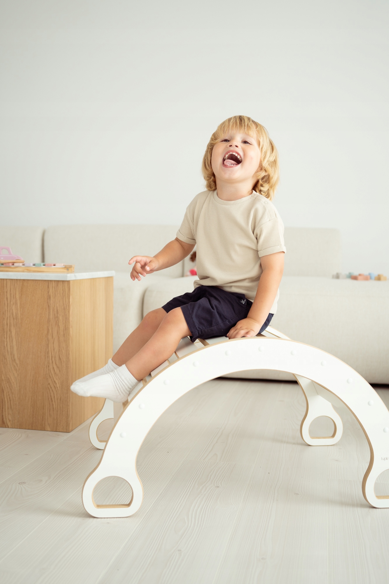 MAŁY BUJAK MONTESSORI ZJEŻDŻALNIA DRABINKA 2w1 tuptiwood Bohater brak