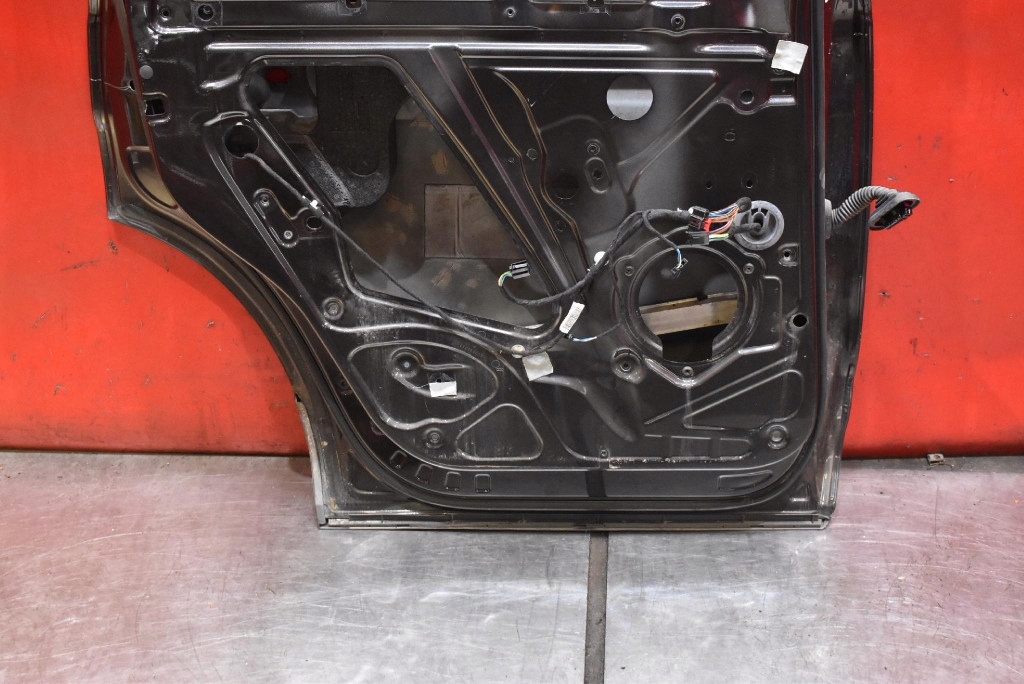 door left rear part rear. LZ7E AUDI Q7 4L 05-09