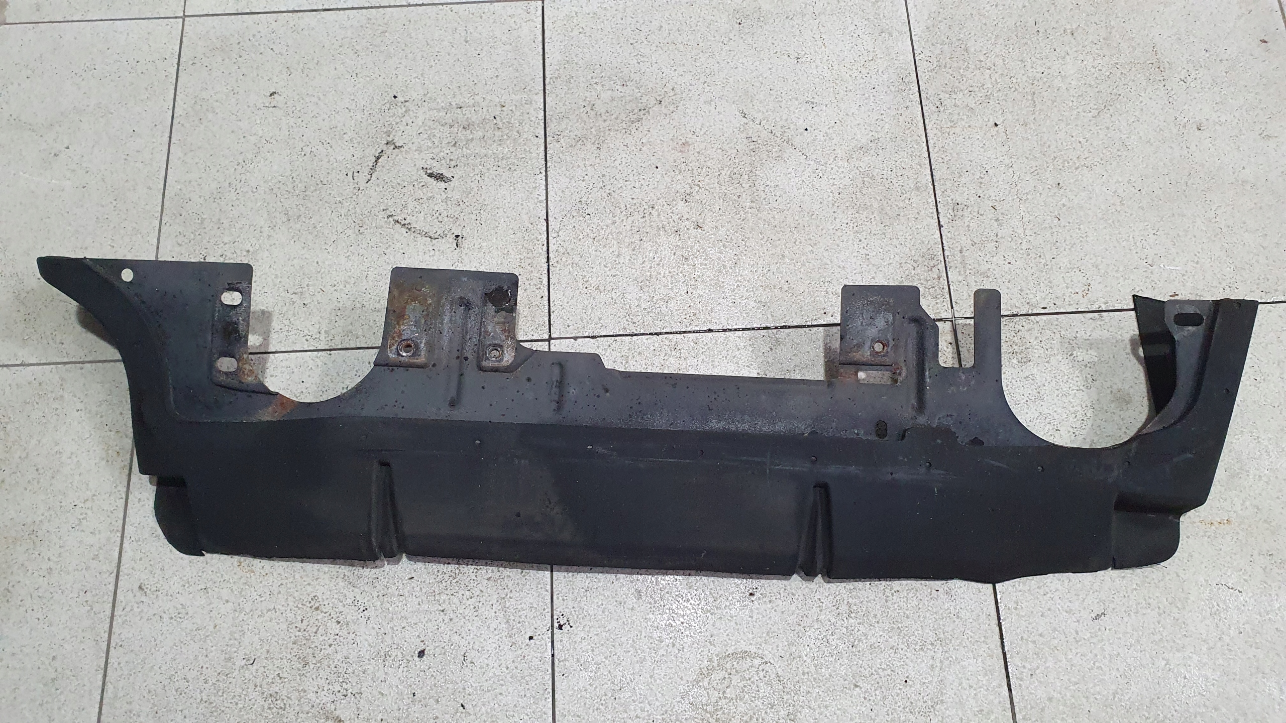 1741643 - Корпус Радіатора Інтеркулера Scania R