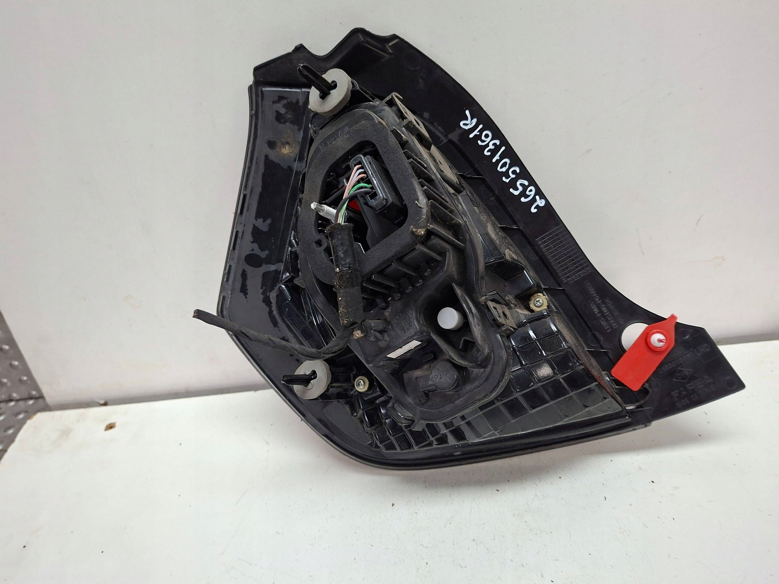 light rear right 265501361R RENAULT TWINGO III 2014