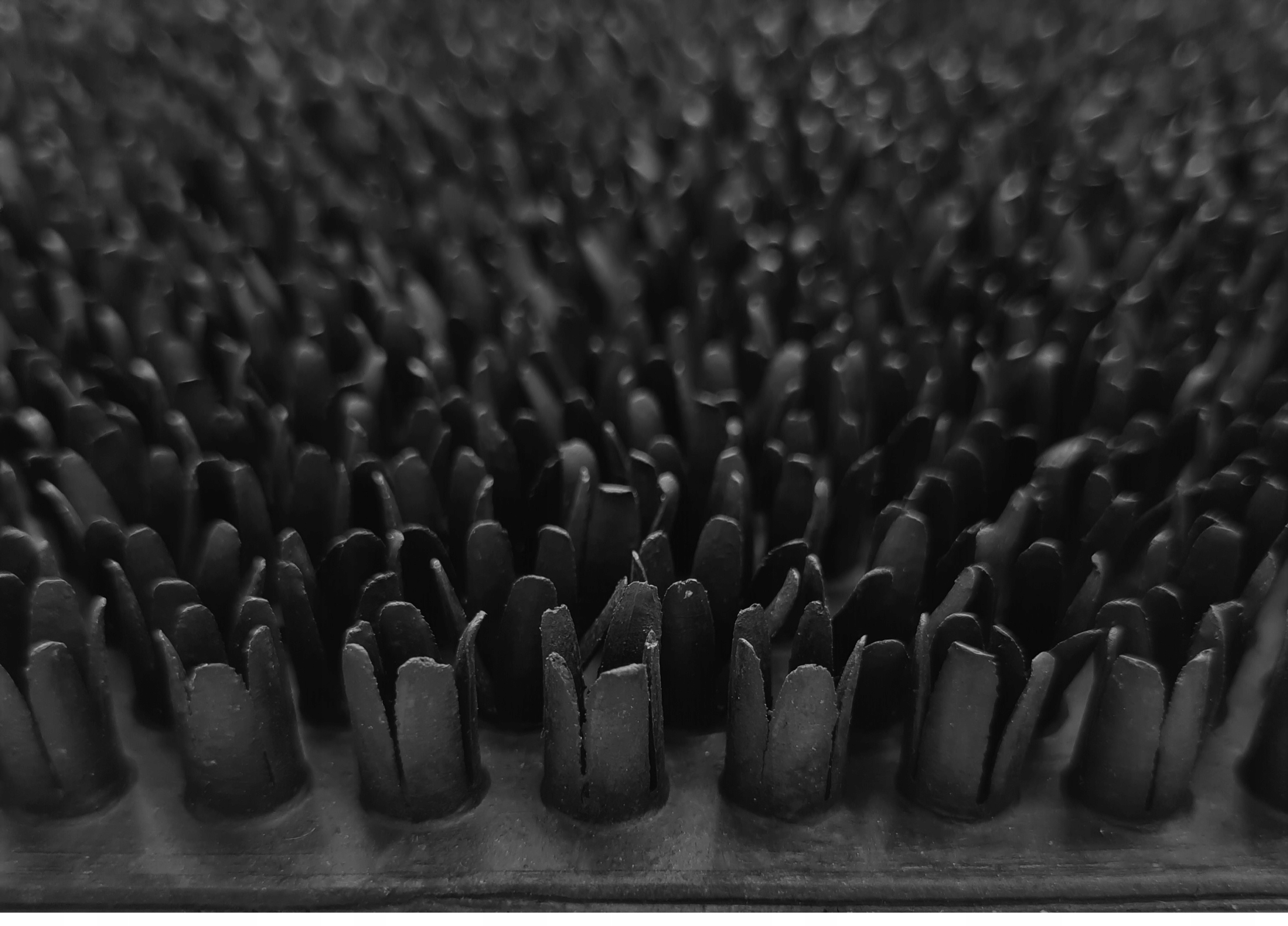 WYCIERACZKA WEJŚCIOWA GUMOWA DO DRZWI TRAWKA 75x45 Materiał gumowa