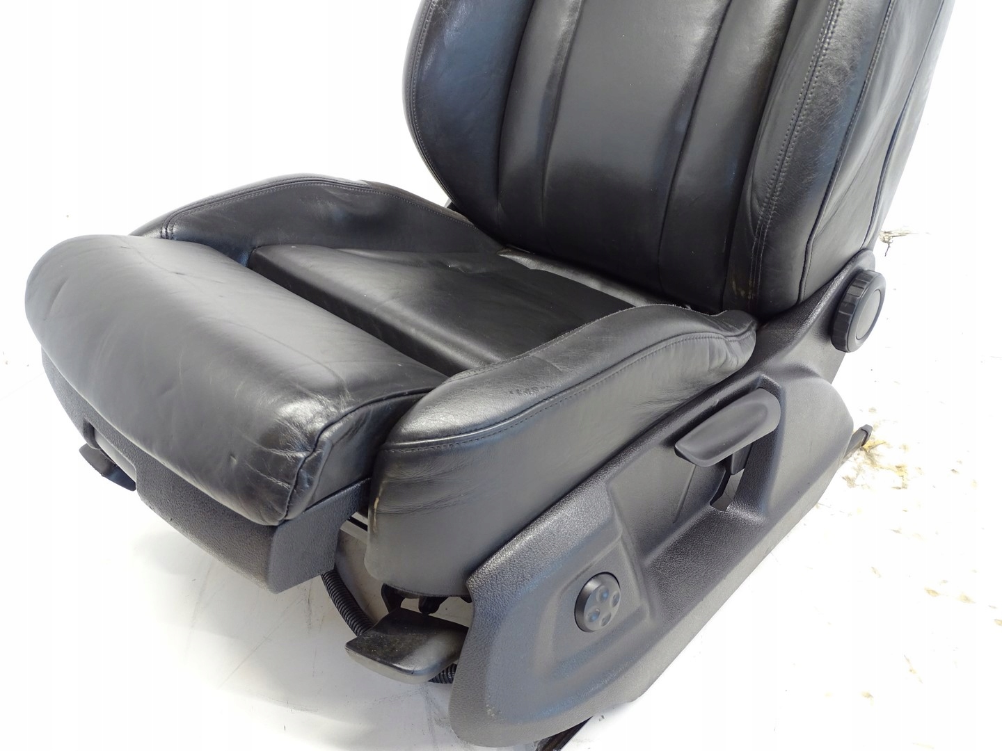 seat left front driver´s leather AUDI Q3 8U S-LINE