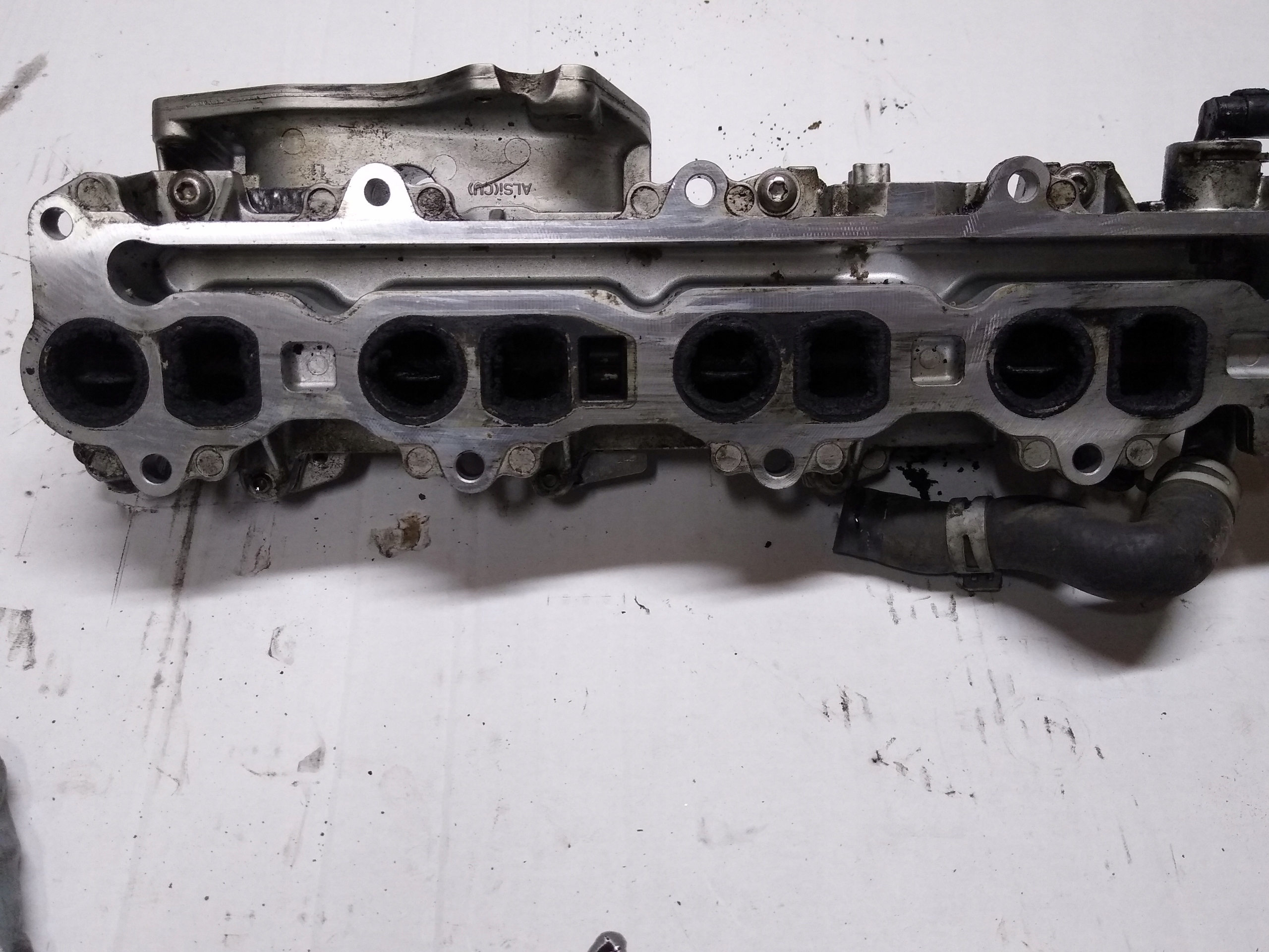 intake manifold bonnet A6400900337 MERCEDES 2,0 CDI