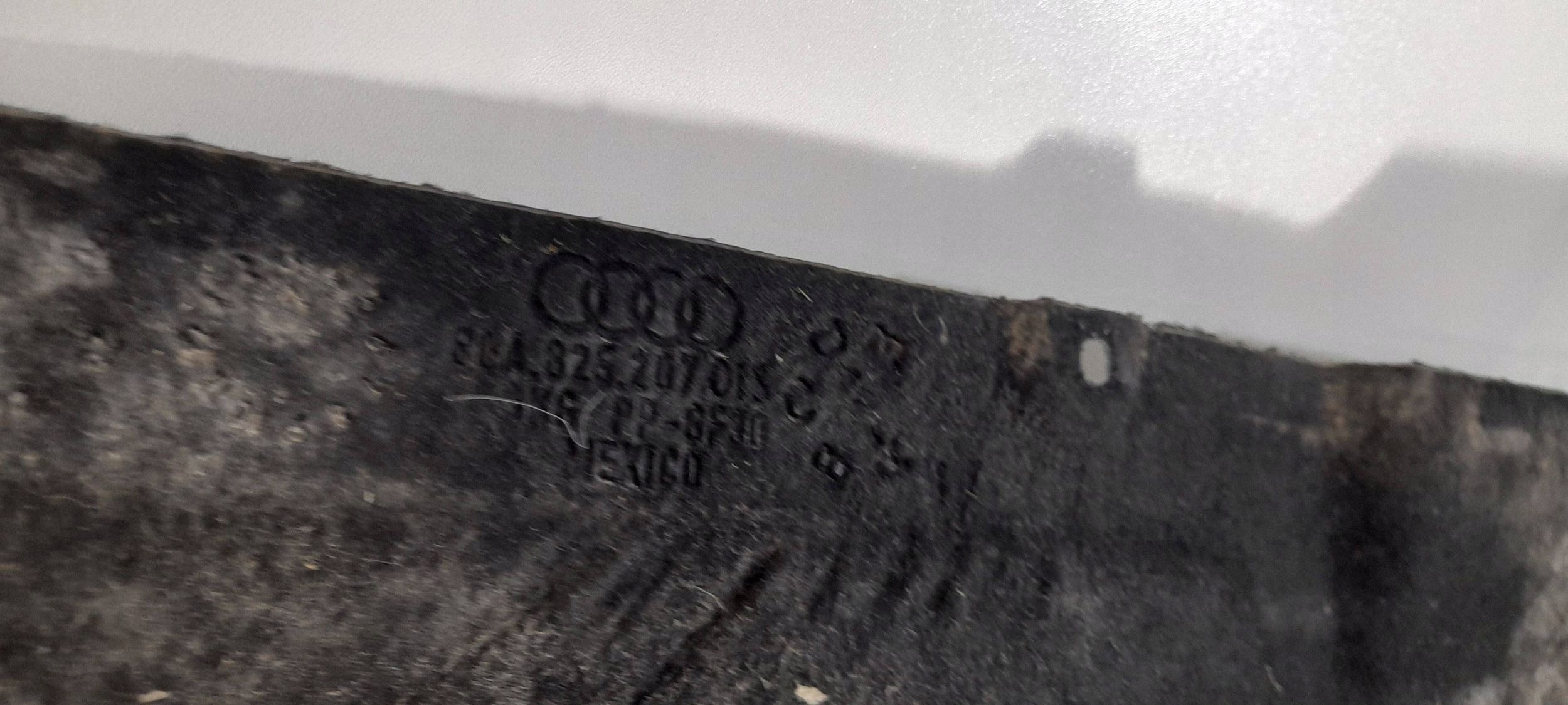 Audi Q5 SQ5 FY cover chassis left 80A825207 (QT60)