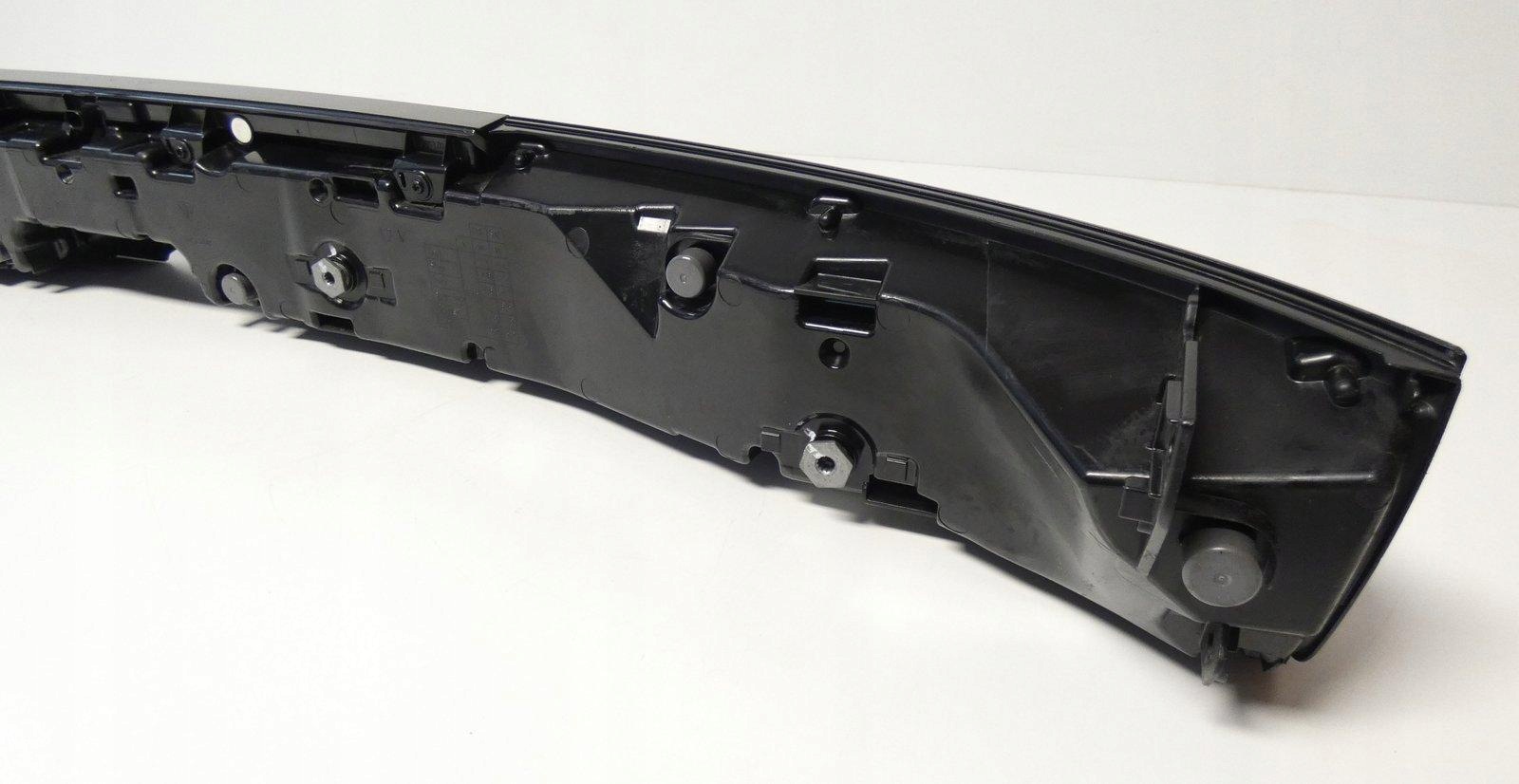 PORSCHE MACAN 95C945082A 2024- couverture feu arrière LED