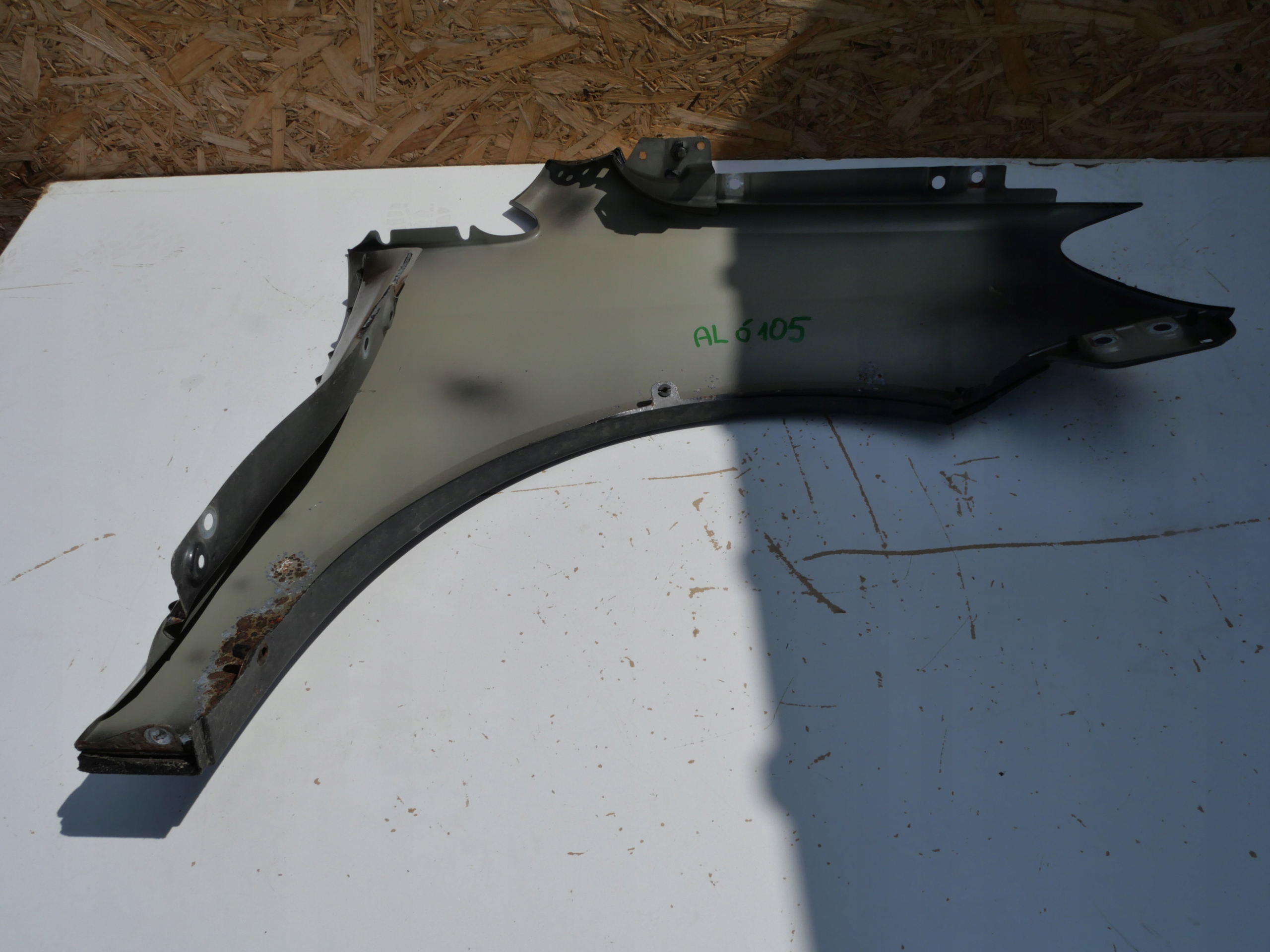 VW TOURAN fender left front