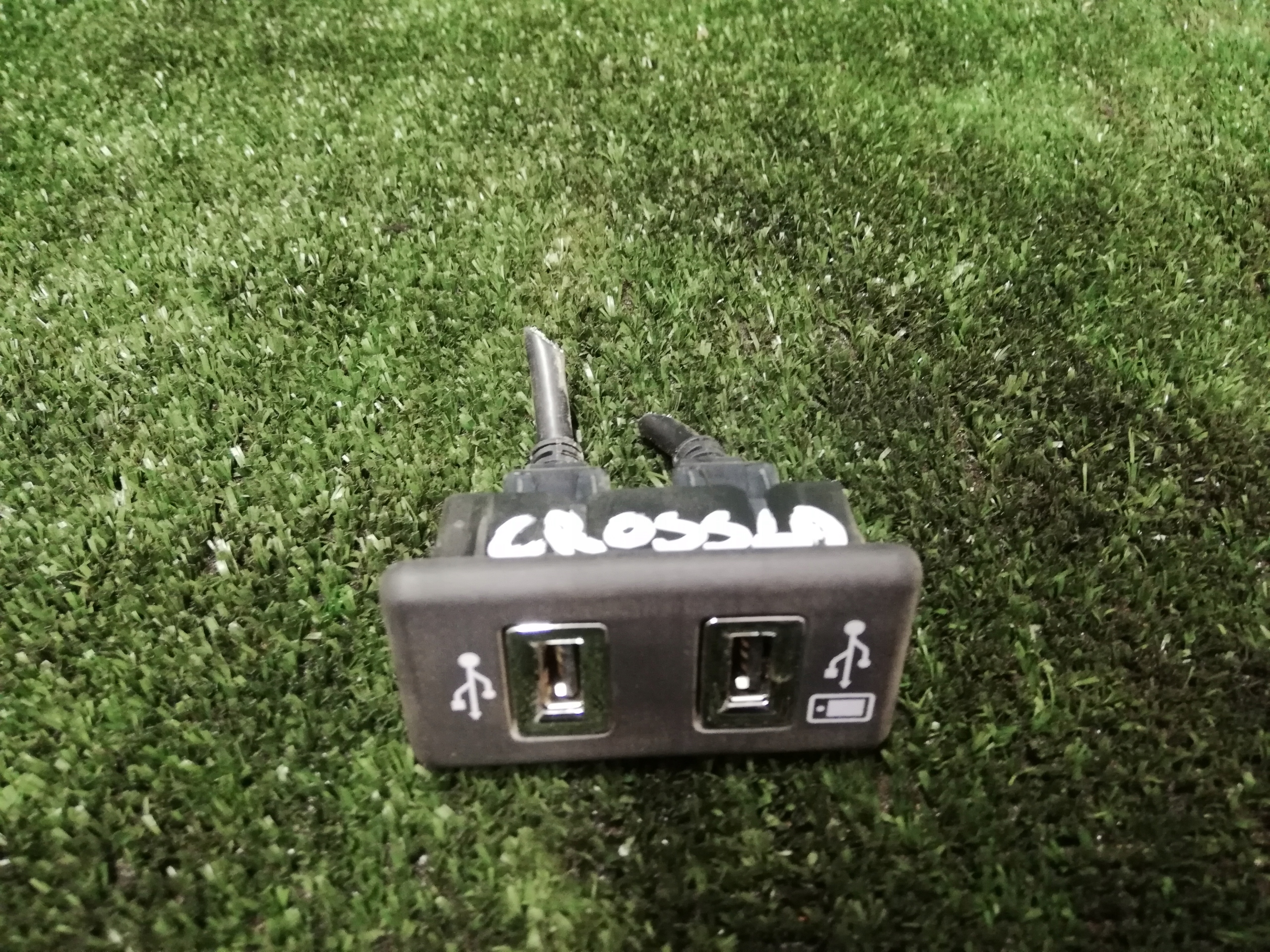 OPEL CRSSLAND WEJŚCIE ZŁĄCZE USB