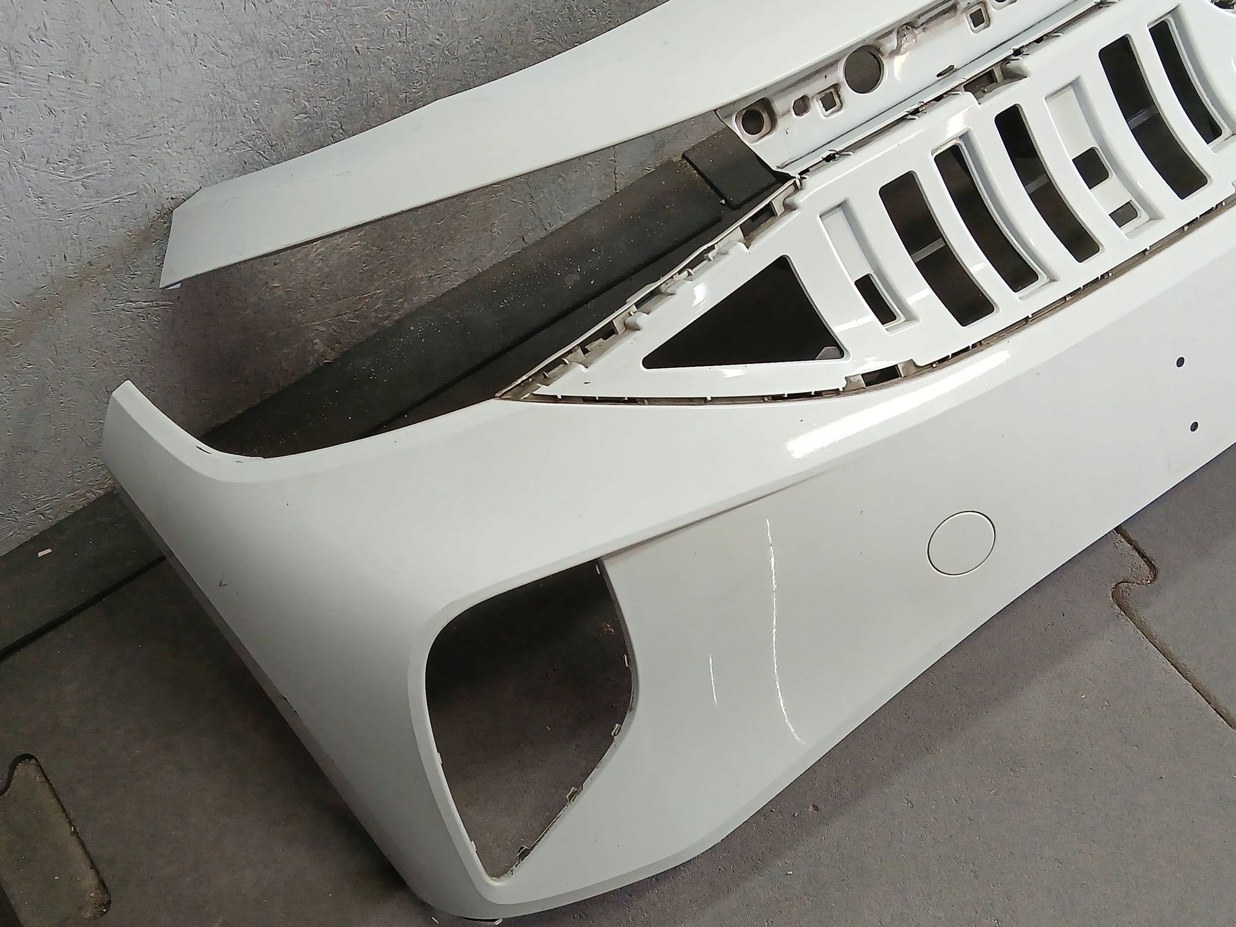 bumper front VW ID-4 ID 4 ID4 11A