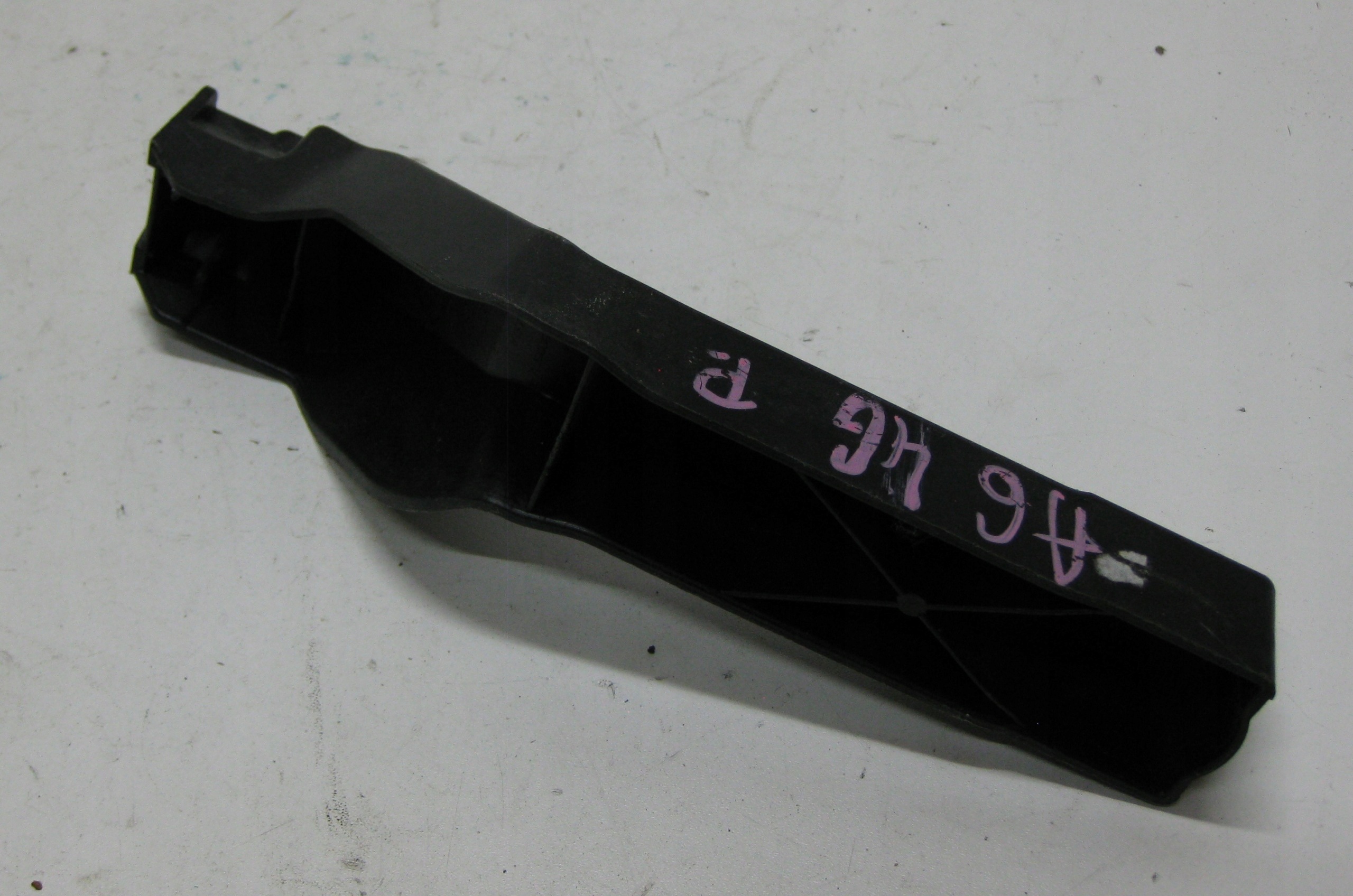 AUDI A6 C7 4G bumper bracket left rear part 4G9807348A