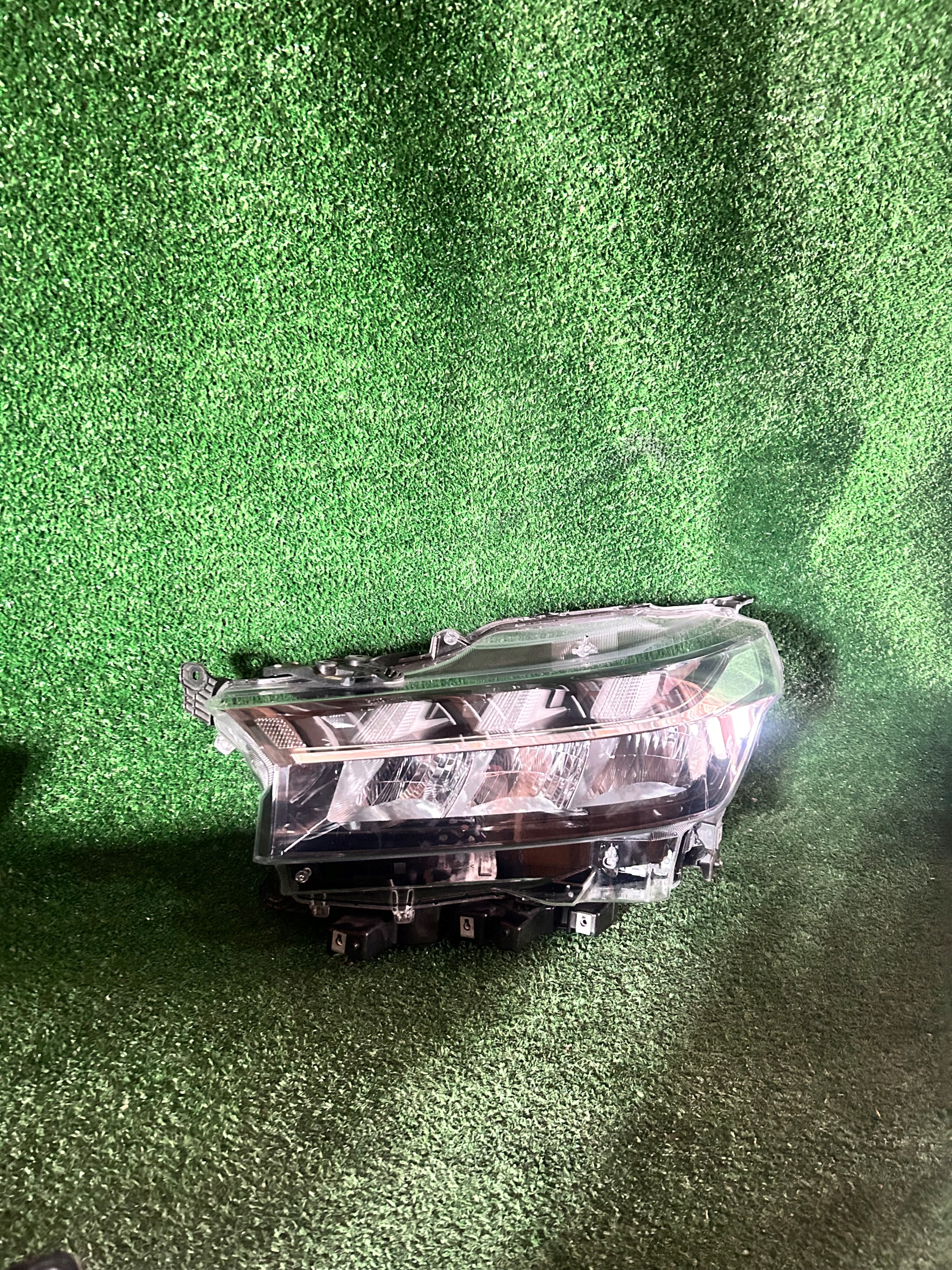 REFLEKTOR left SUZUKI SX4 S-CROSS LIFT FULL LED 22