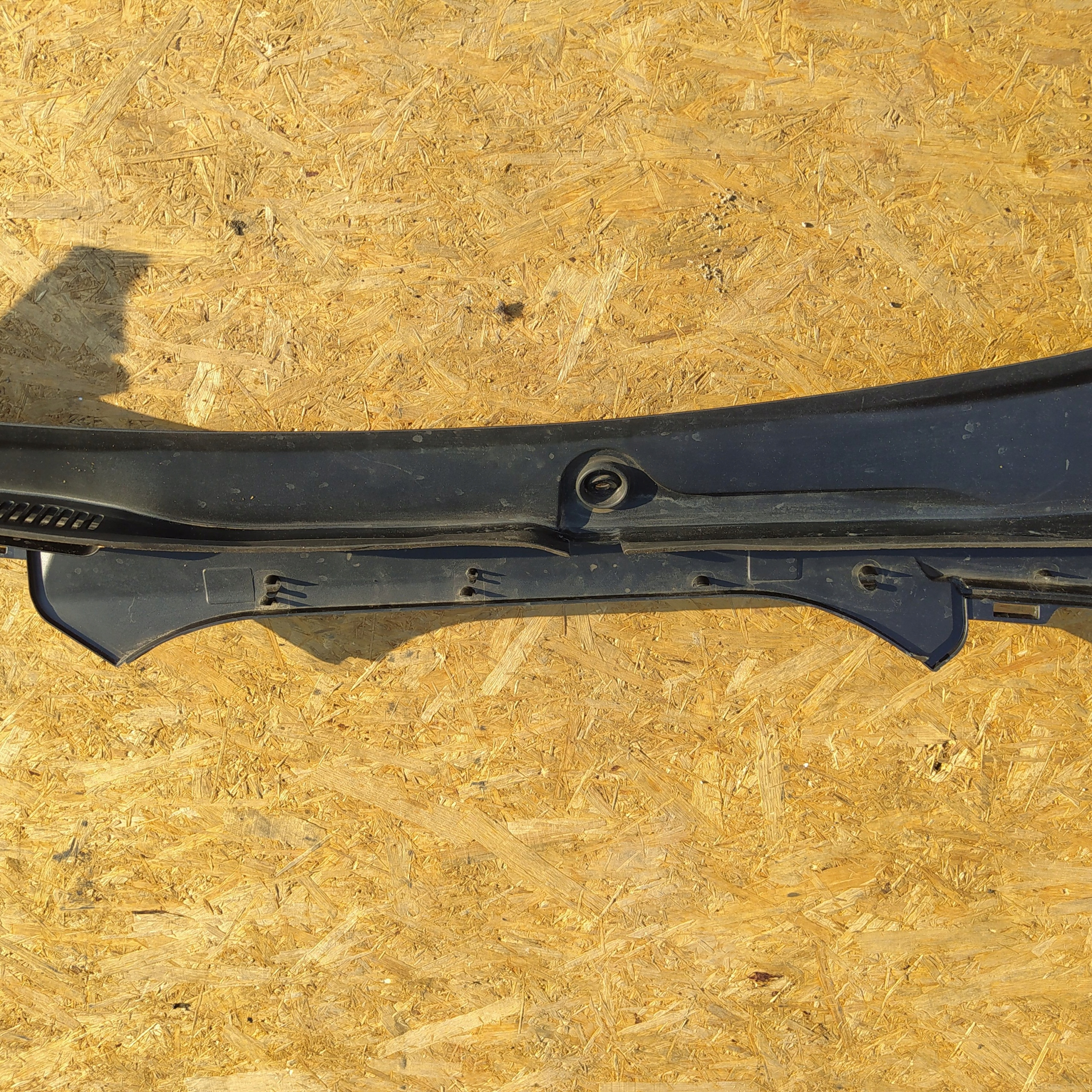 BMW 5 G60 2022- PODSZYBIE PLASTIKOWE 9621232 Producent części BMW OE