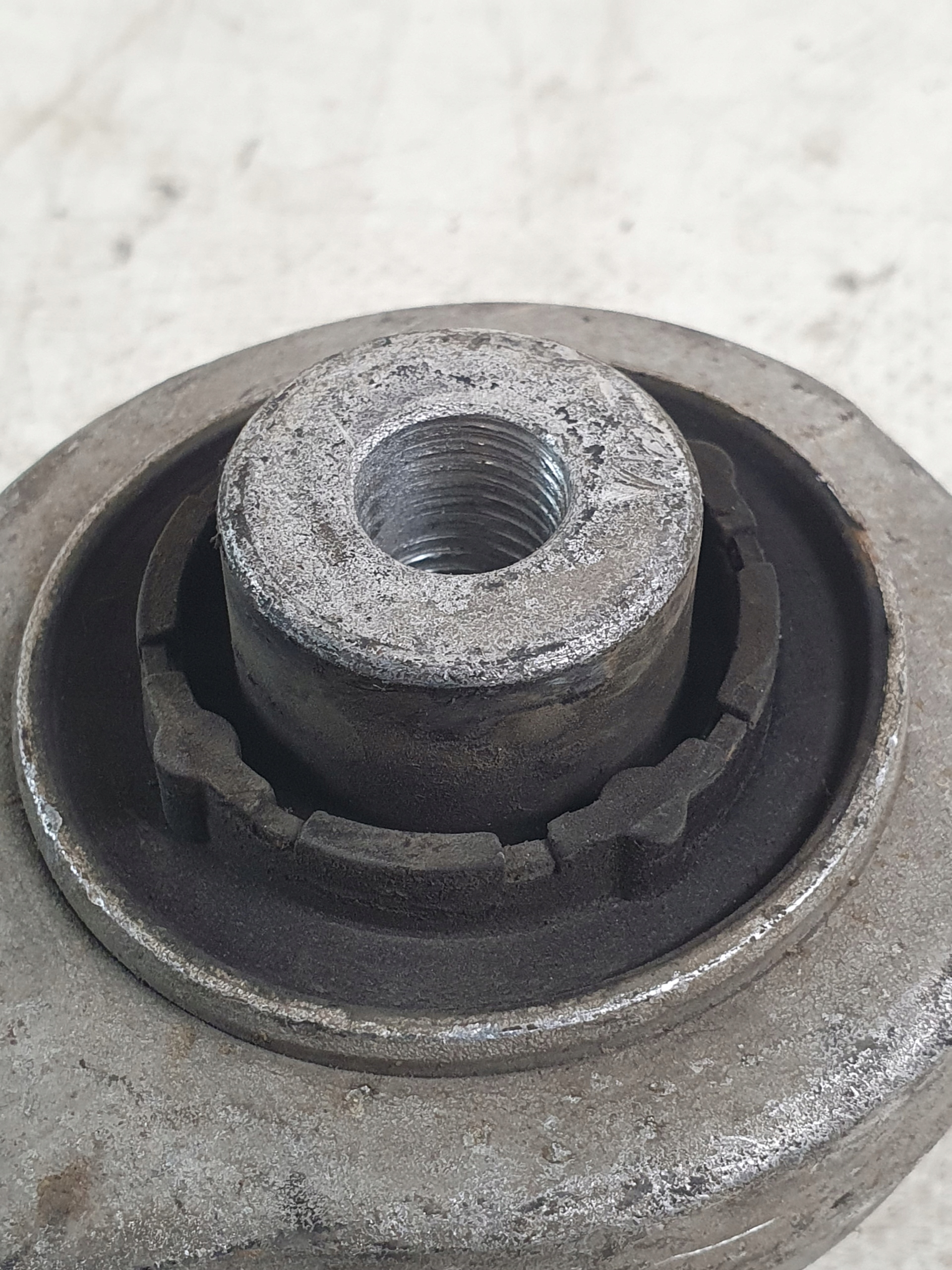 arm left front front lower AUDI A6 C6 3.0D