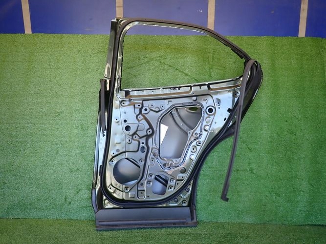 LEXUS UX 18- door right rear. rear part
