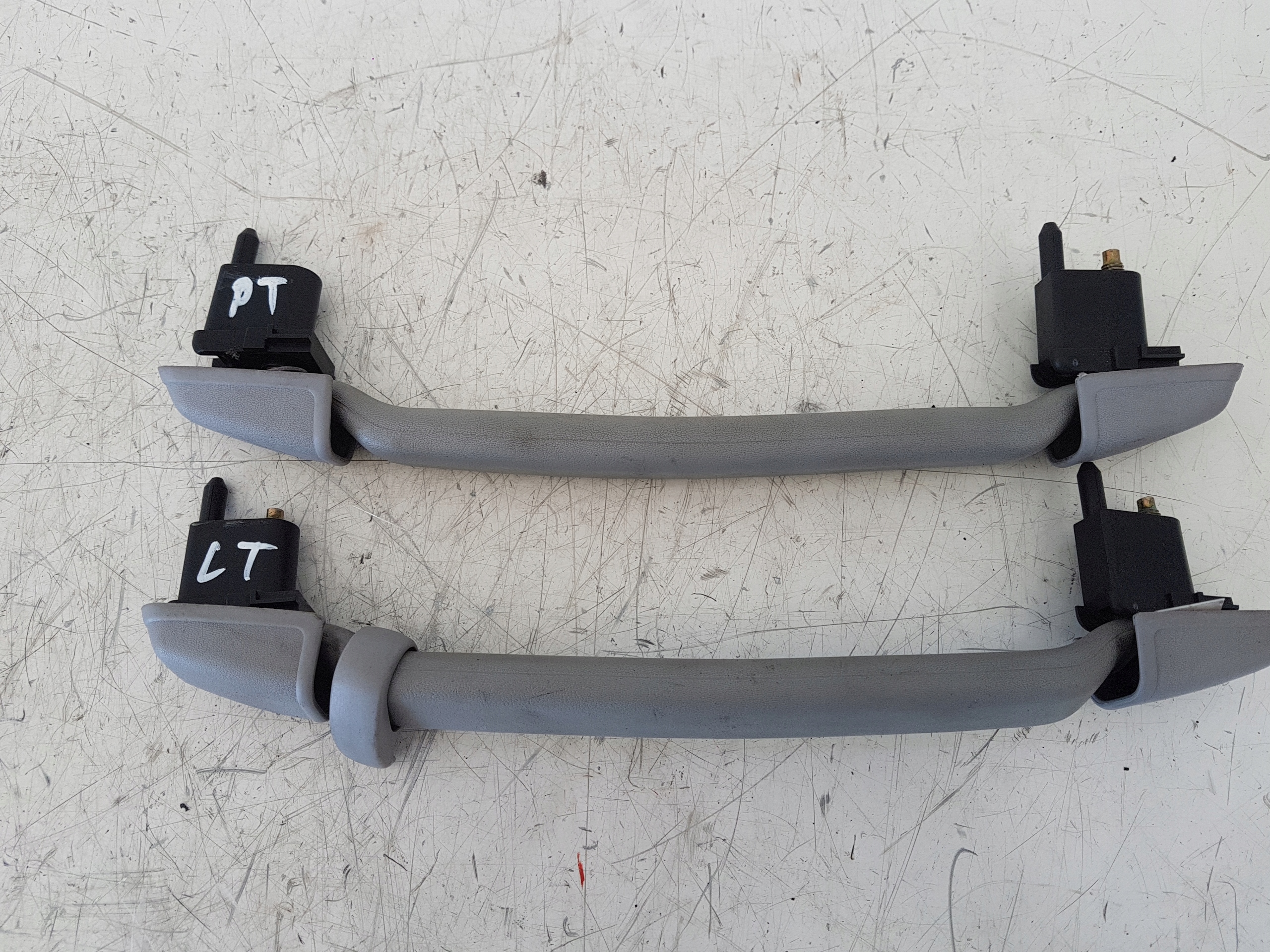 RĄCZKA UCHWYT PODSUFITKI TYŁ TOYOTA AVENSIS T22 Typ samochodu Samochody osobowe