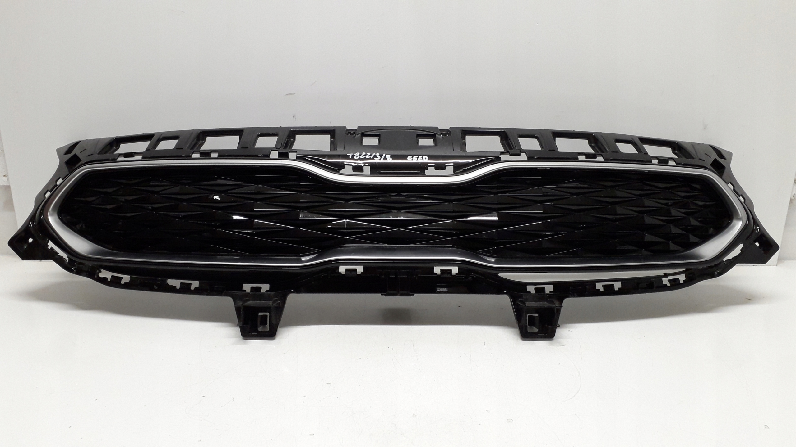 KIA CEED III 3 18- HYBRYDA GRILL GRIL ATRAPA