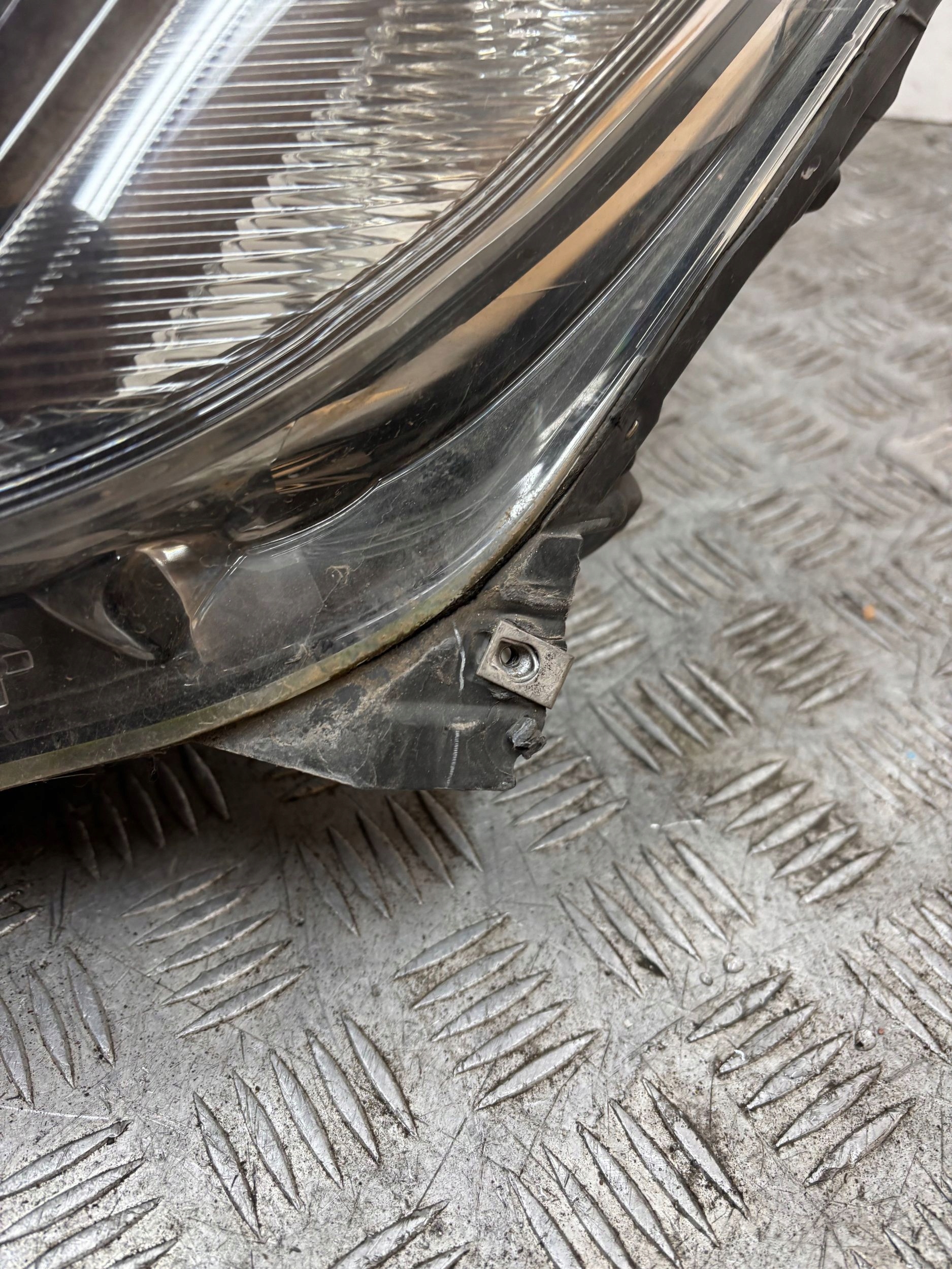 REFLEKTOR light left OPEL ASTRA J IV 09