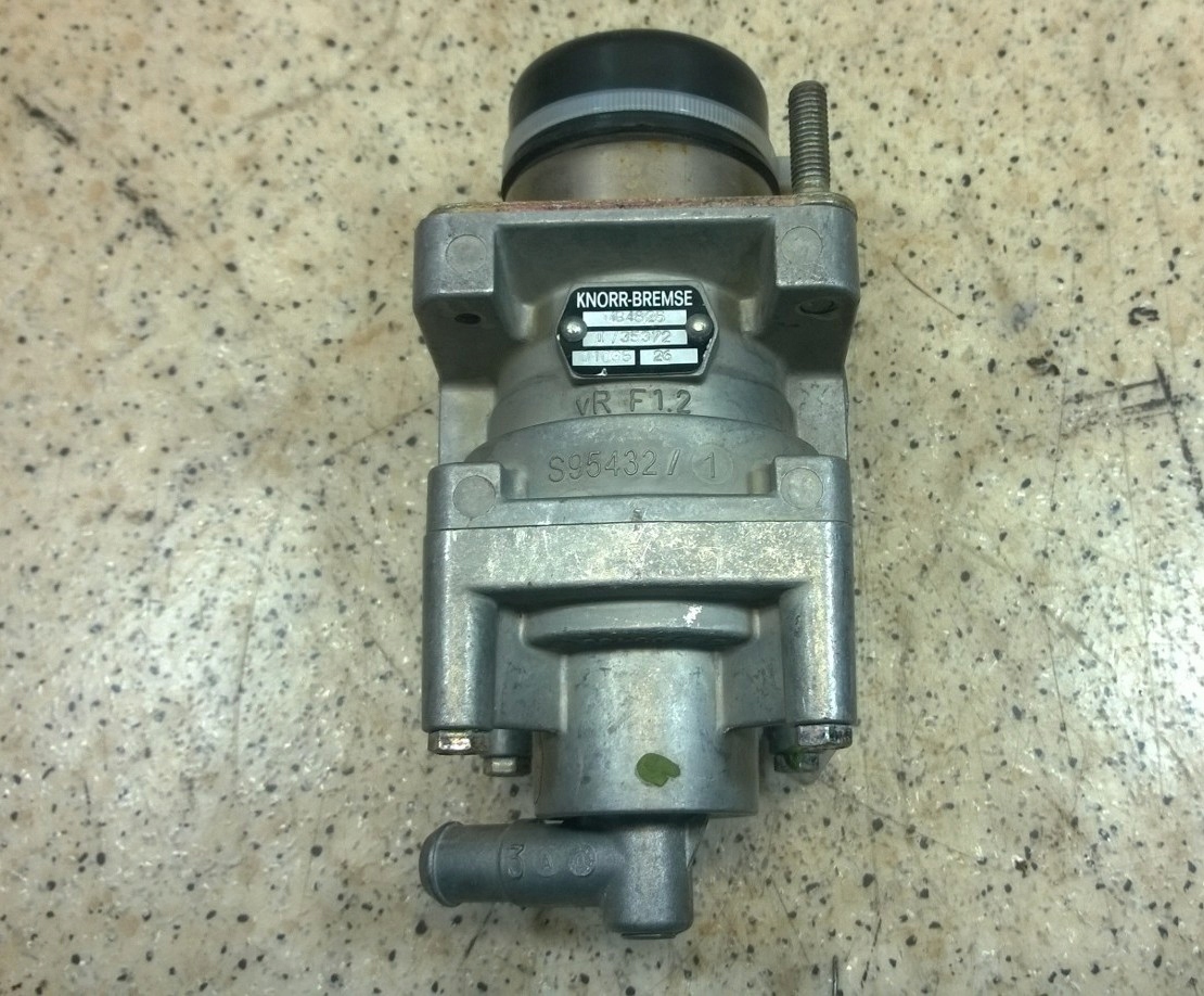 ZAWÓR GŁÓWNY HAMULCOWY MAN F L M2000 M22 MB4825 Producent części Tender