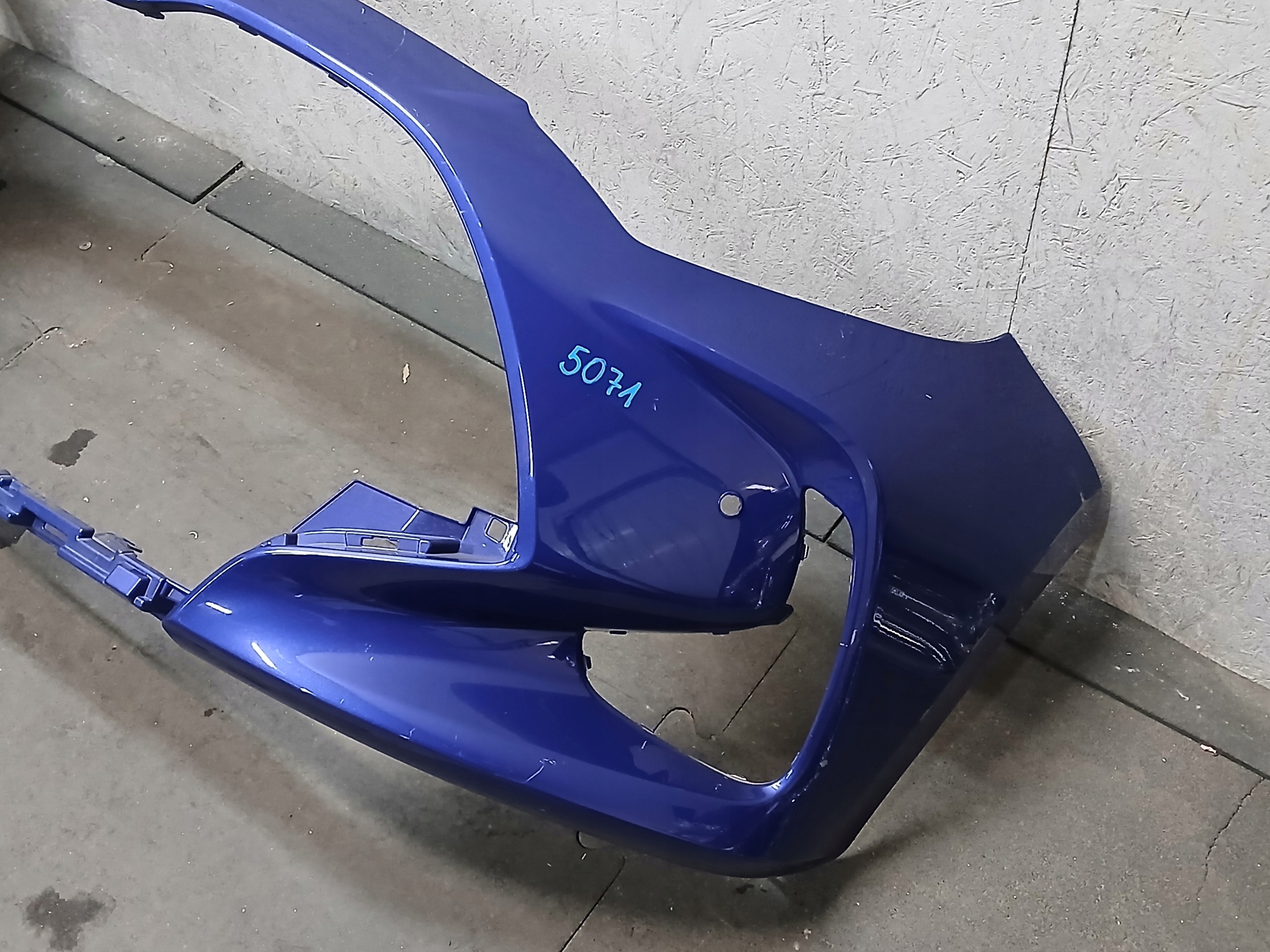 bumper front TOYOTA YARIS IV 4 20