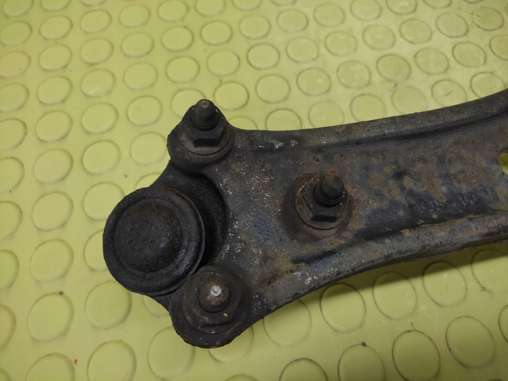 VW TOURAN 1.6 arm left front